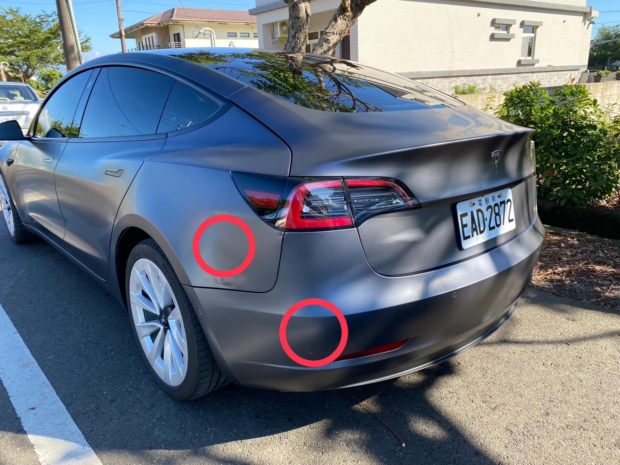TESLA Taiwan Model 3/Y 特斯拉台灣車主群 | 小弟的車被撞到左後方需要出險，理賠的部份，板金烤漆肯定沒問題，但貼膜部位卻 ...