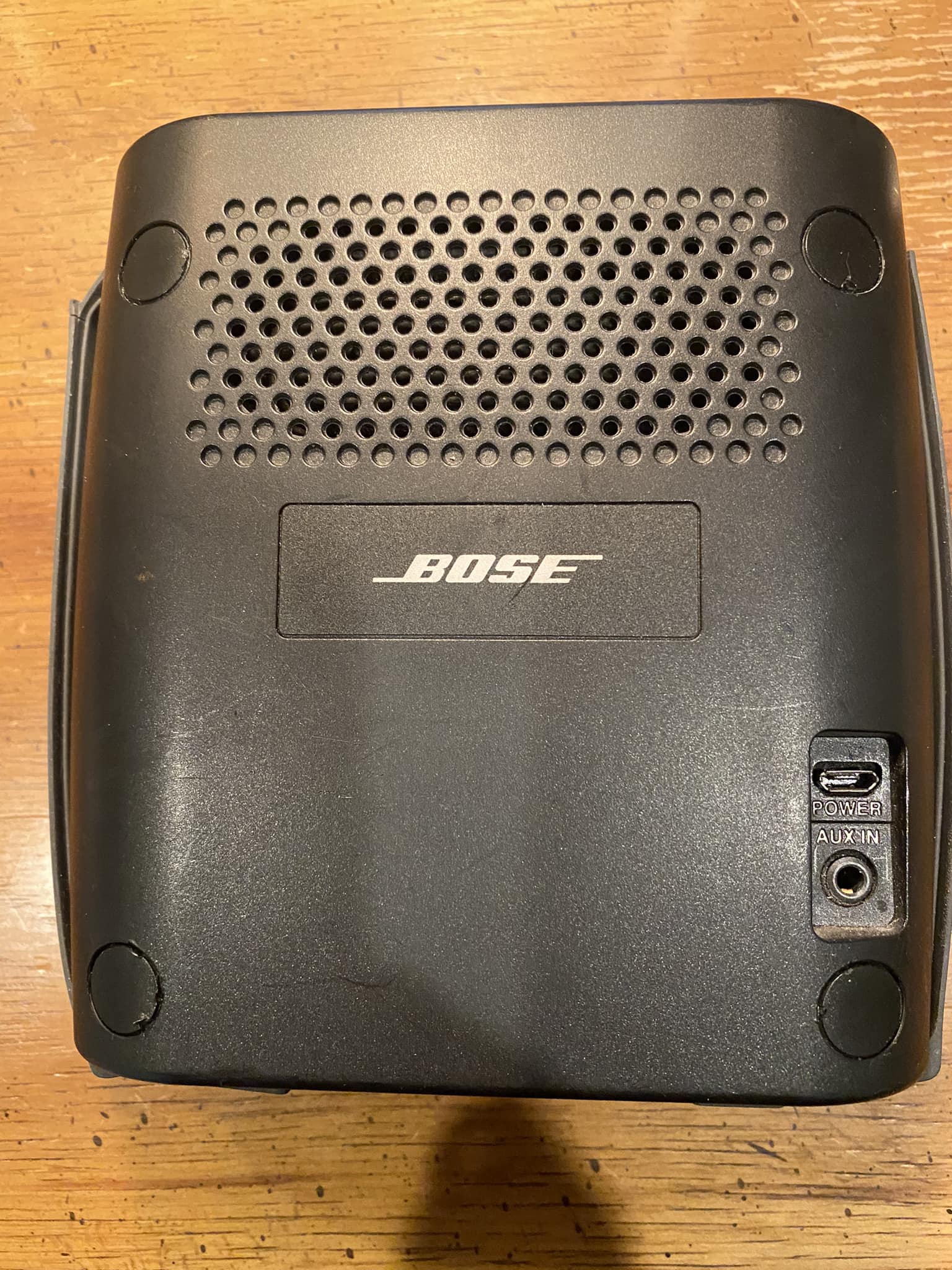 Hey group, how do I remove the battery from the Soundlink?
