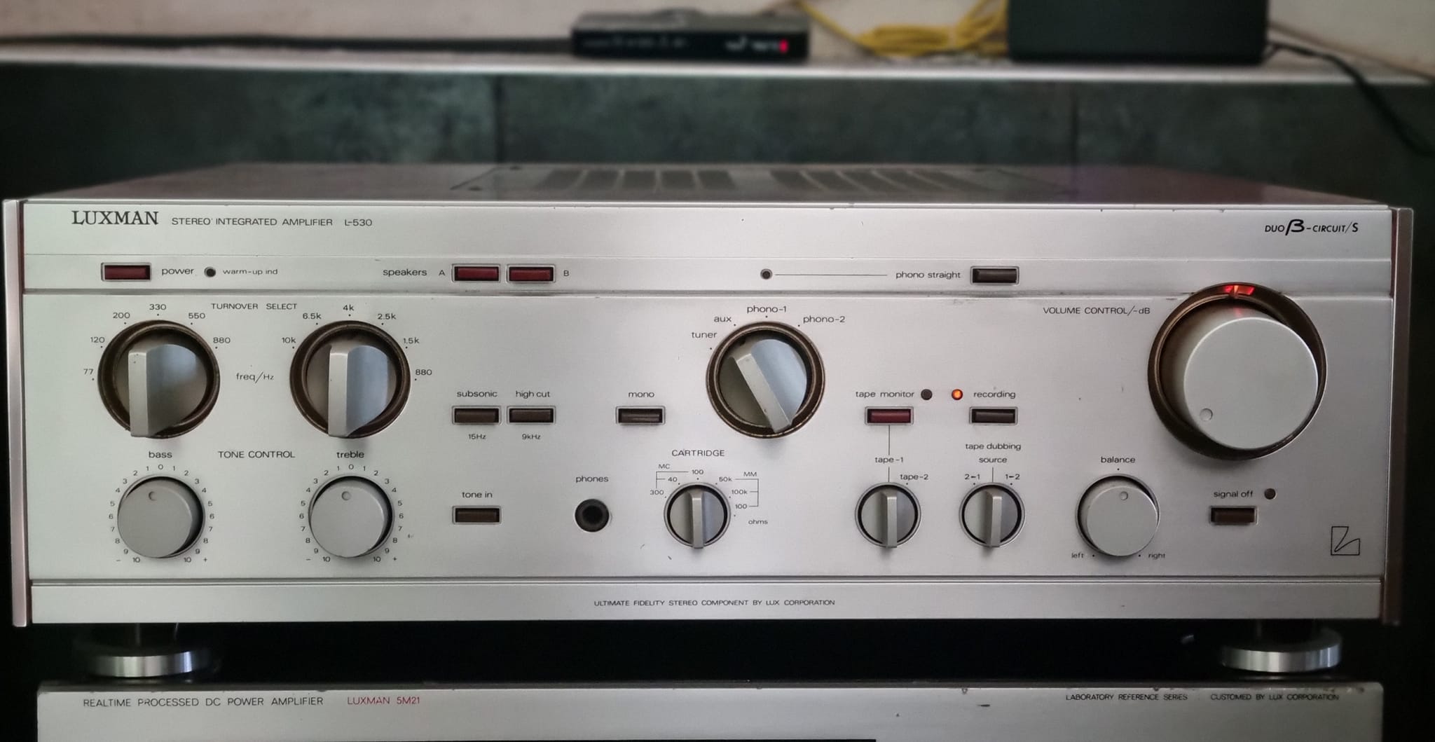 Luxman L-530 Stereo Integrated Amplifier Details