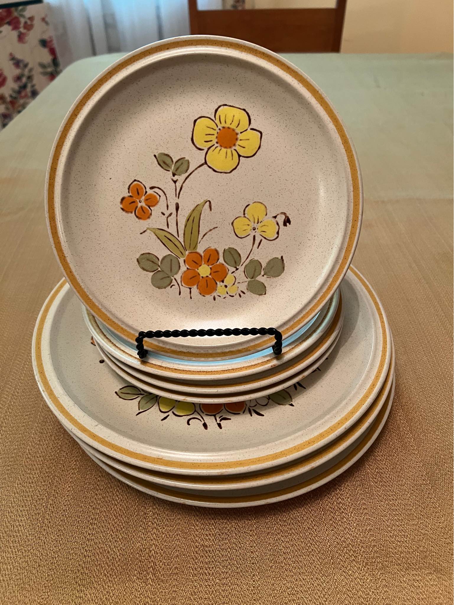 Vintage 1970's Hearthside Garden Festival Sunshine Flowers