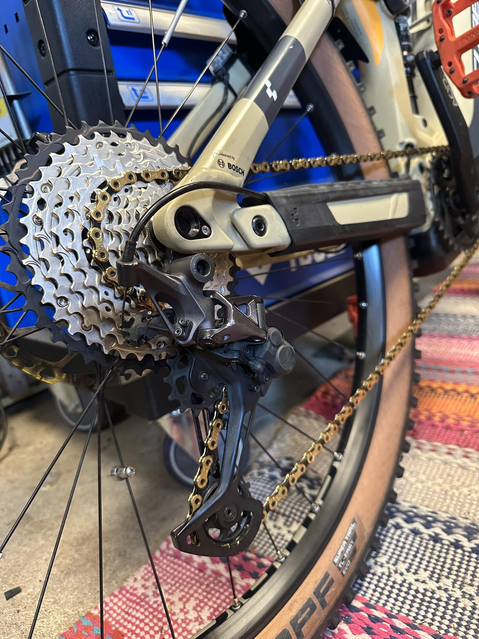 hardtail e bike cube e-bike 2025 edition Aufbewahrungspflicht Geschäftsunterlagen: Wichtig für Trinkflaschen & -halter Gehäuse:Elfenbein