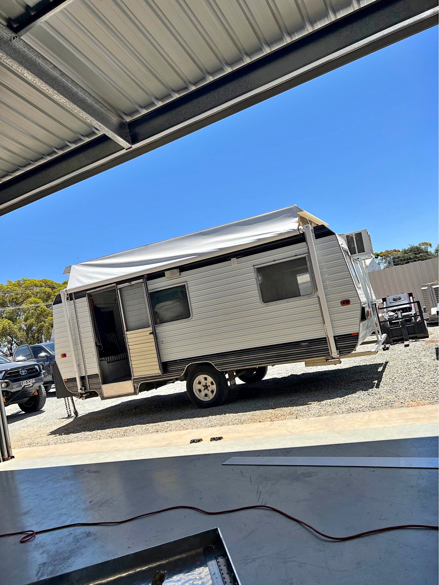 1988 Space Line caravan - RVs & Campers - Adelaide, South Australia ...