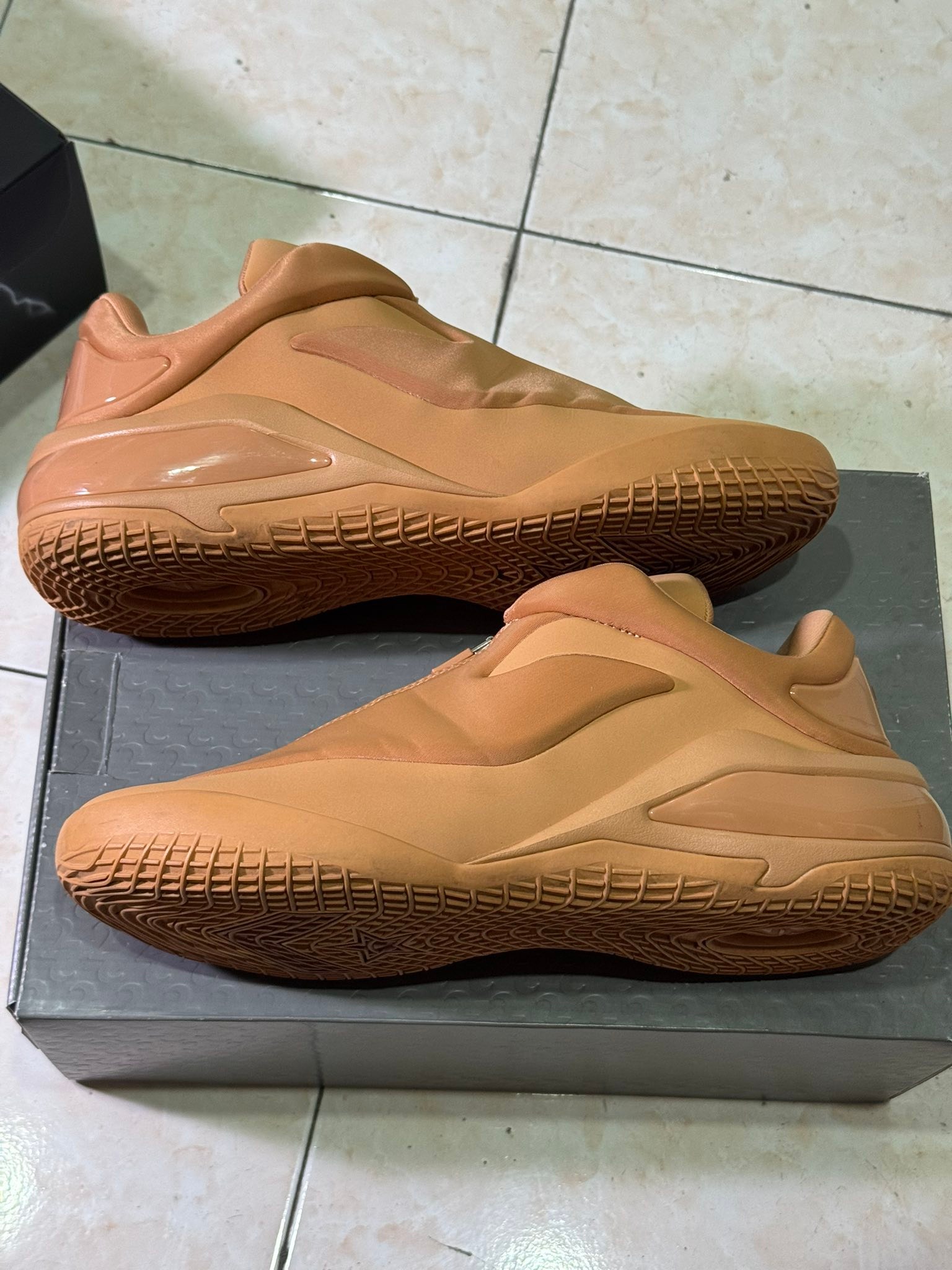 WTS: Converse Shai 001 Clay Price : RM 680 Condition: 9.5/10 use 