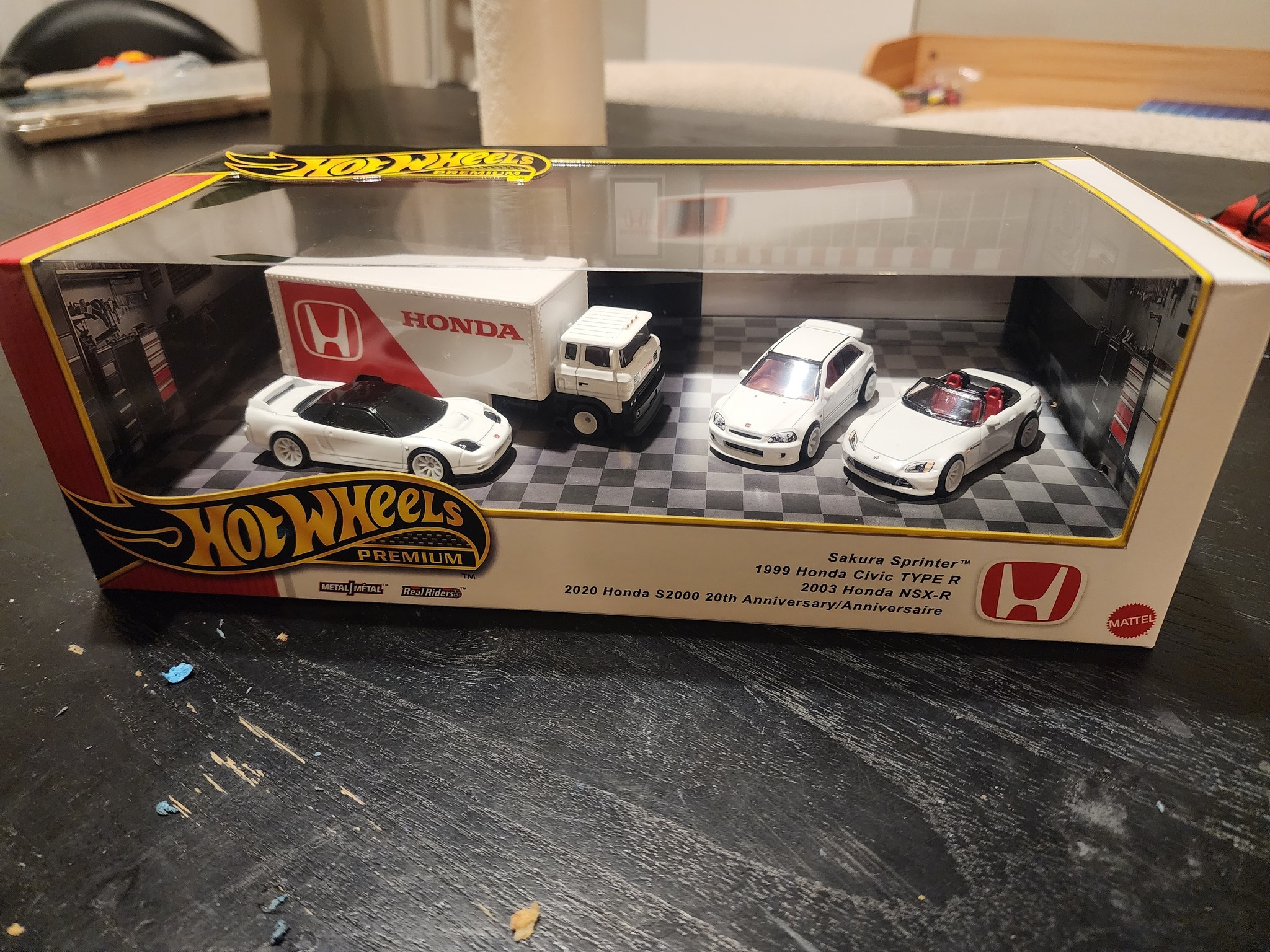 Hot Wheels 2025 Premium Box Garage Set - Serie Honda, Modelli Vari In Scala 1:64, Scatola Espositore, Nuovo