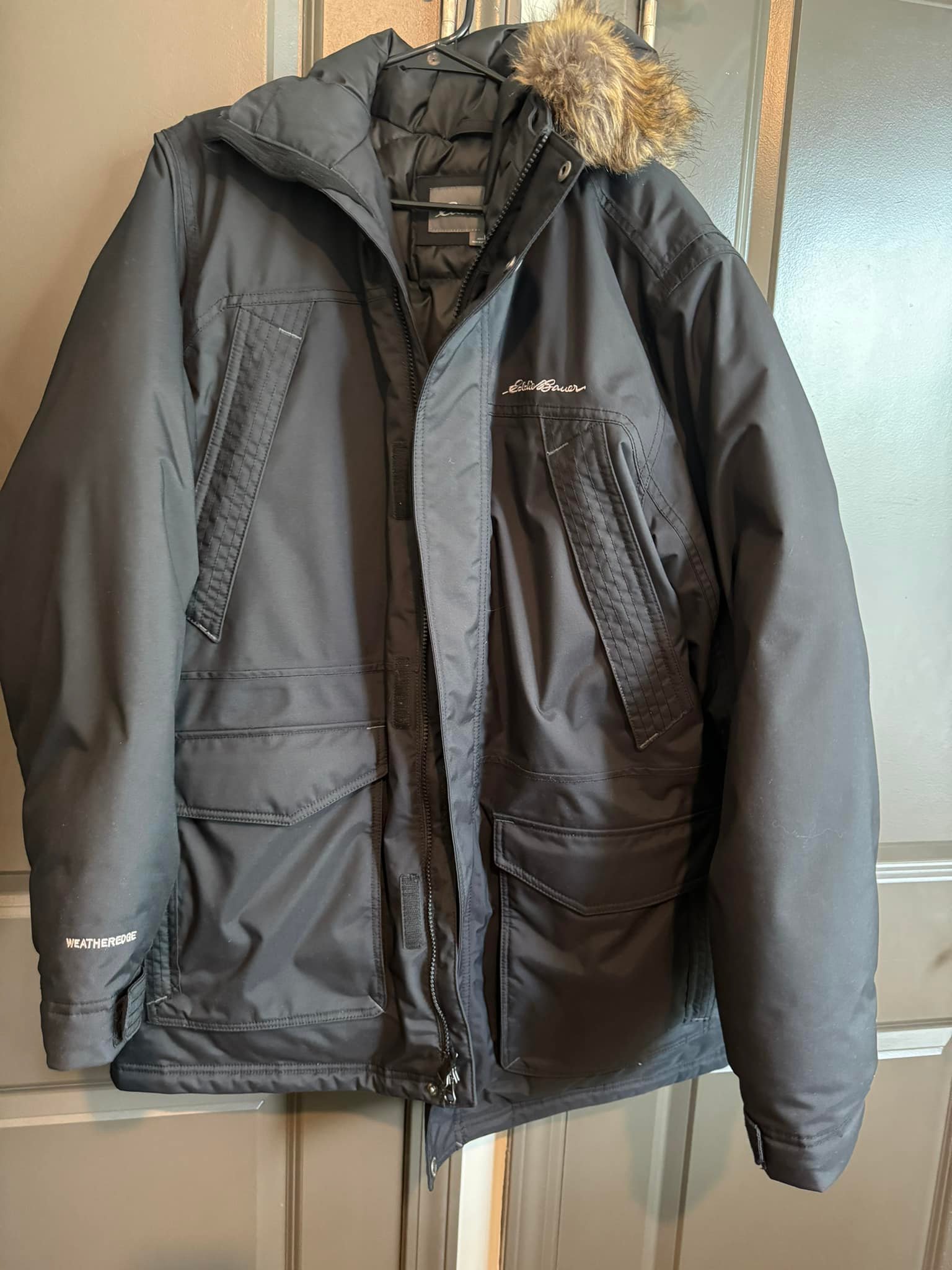Brand New Eddie Bauer Down Cityscape Parka w/tags Size Lg Greatly 