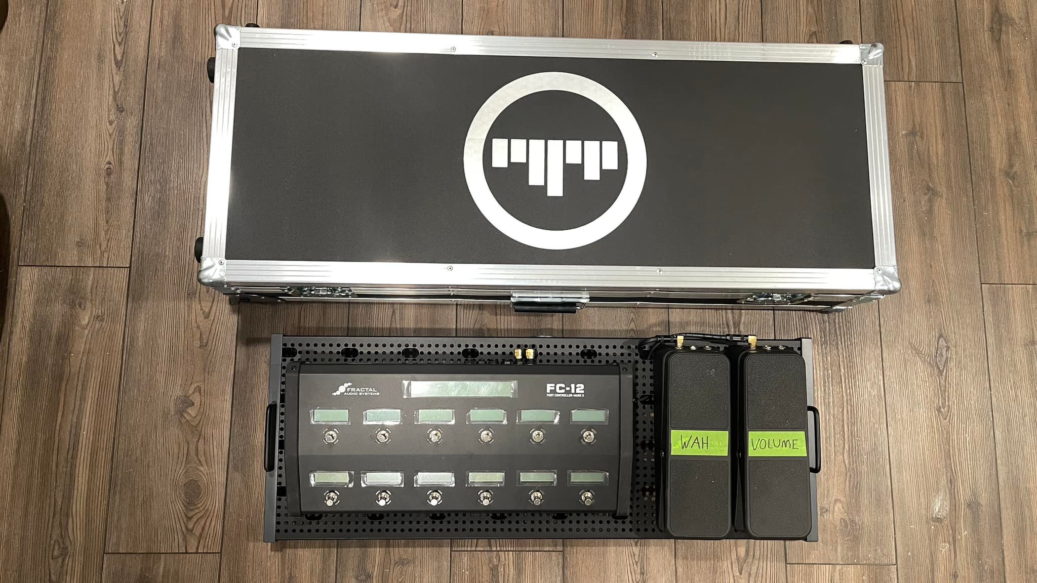Temple Audio pedalboard build with Fractal AX8 and EV1