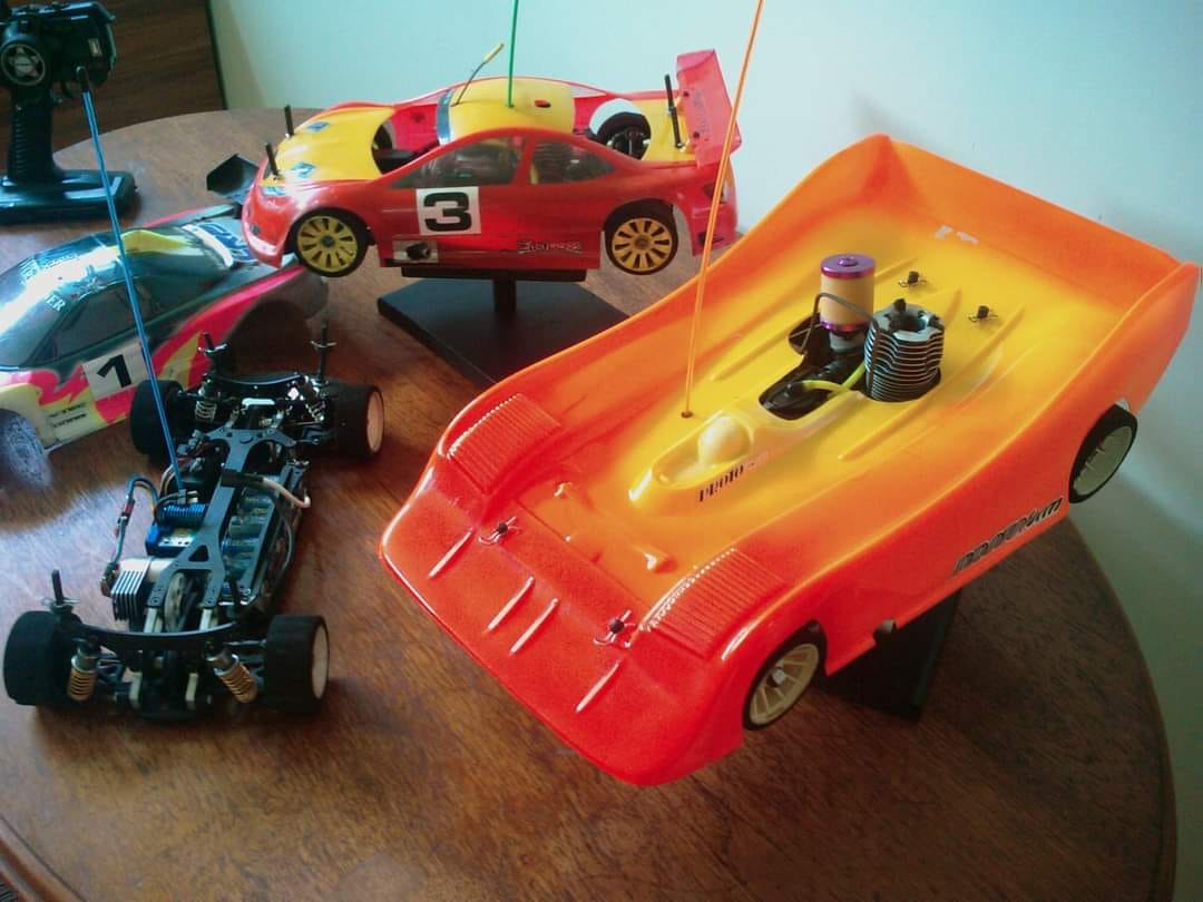 Testing vintage Serpent Impact 2/M2 RC car
