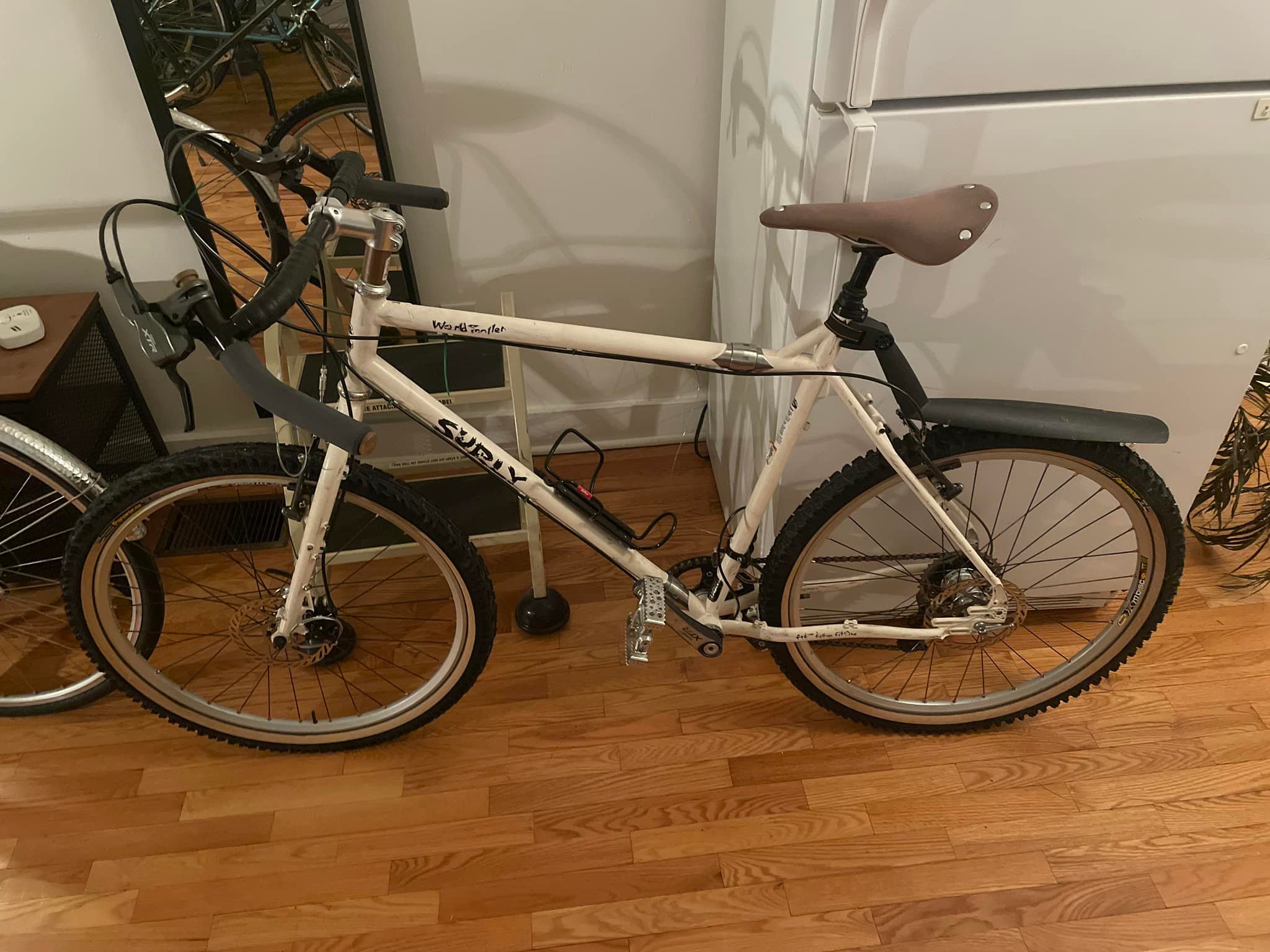 Surly World Troller 22