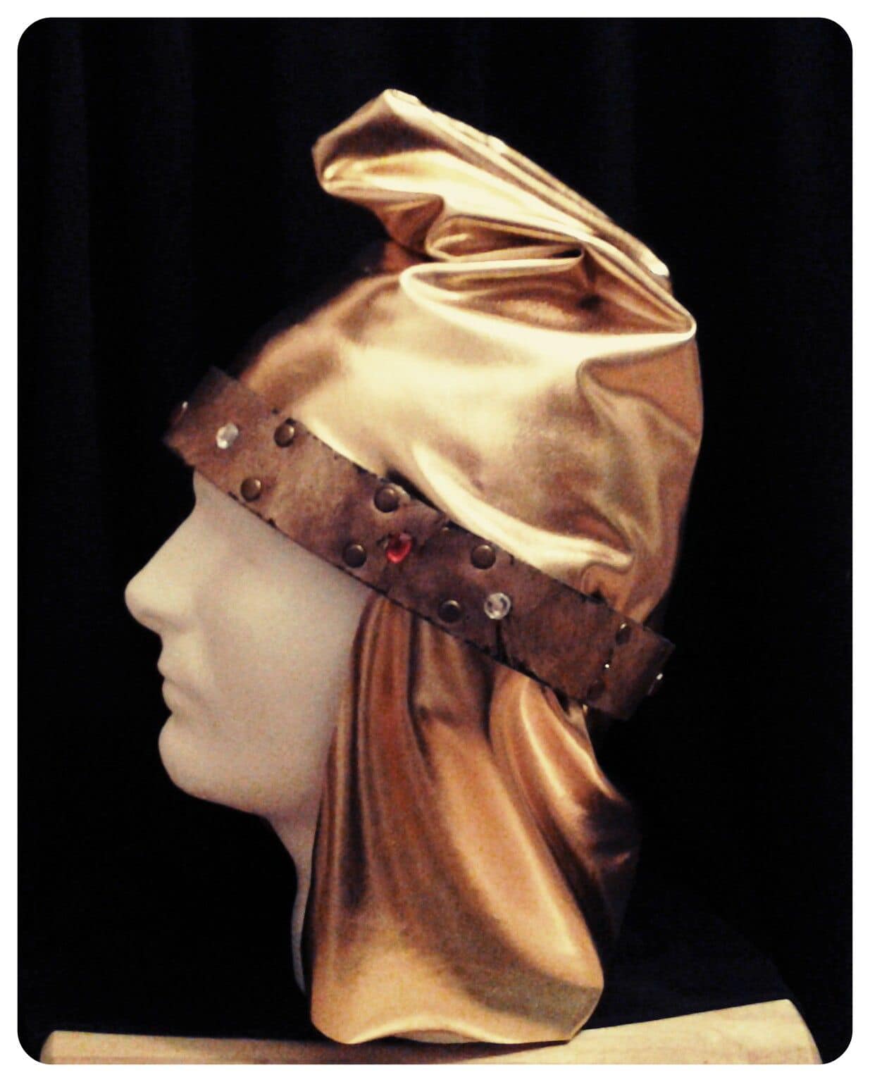 Magic golden cap in The Wizard of Oz