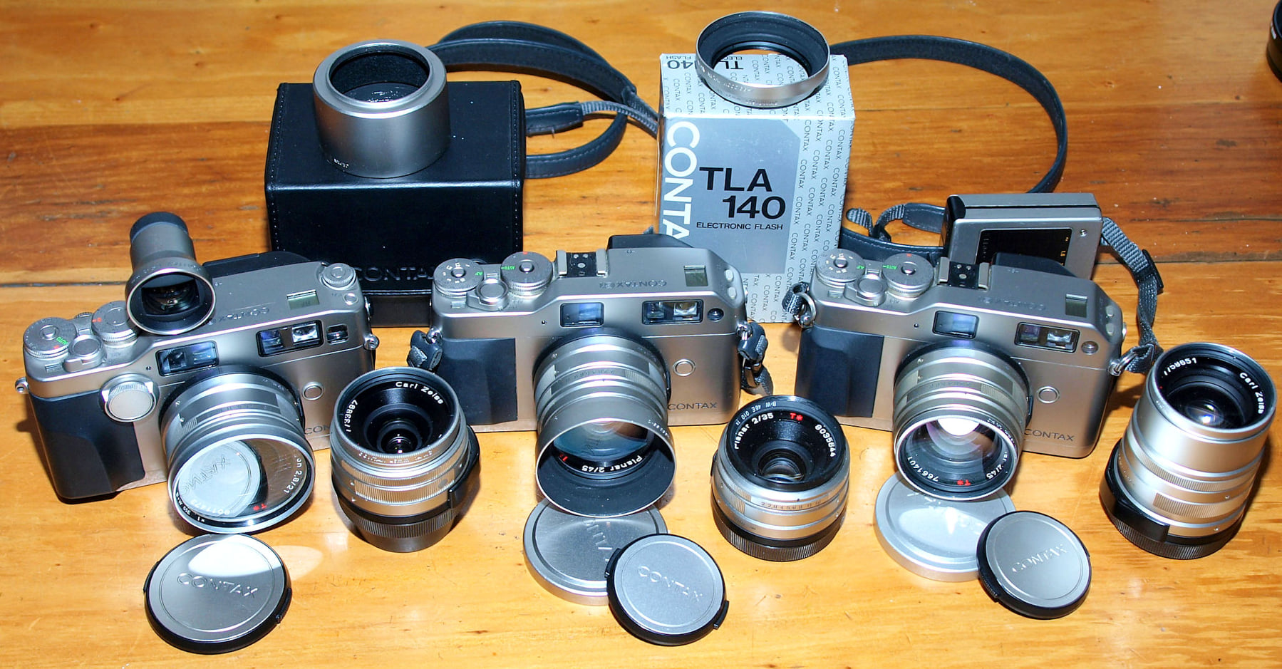 Contax G1 camera review with 45mm and 90mm Zeiss lenses