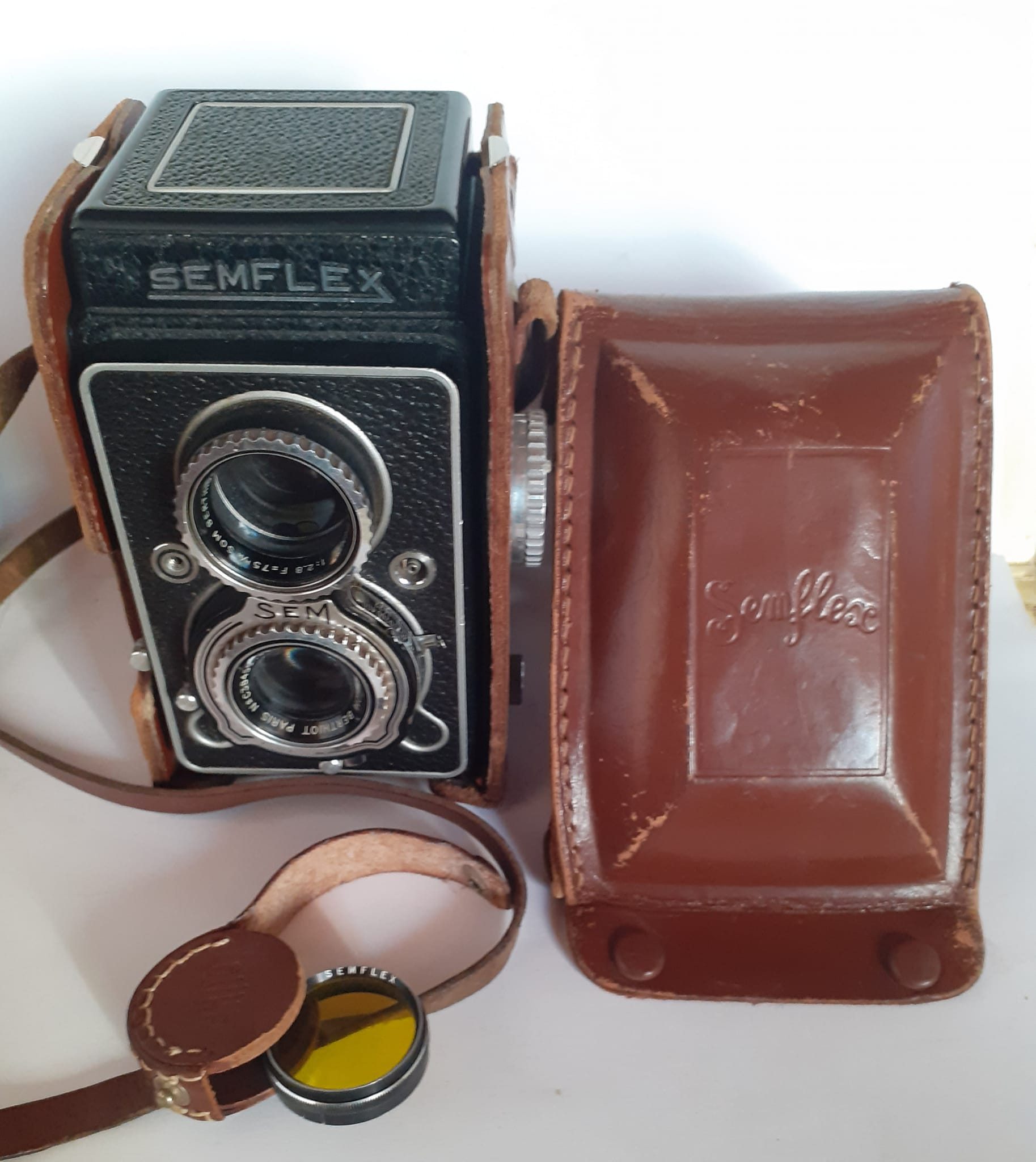 SEM Semflex camera with SOM Berthiot Flor 75mm f/3.5 lens