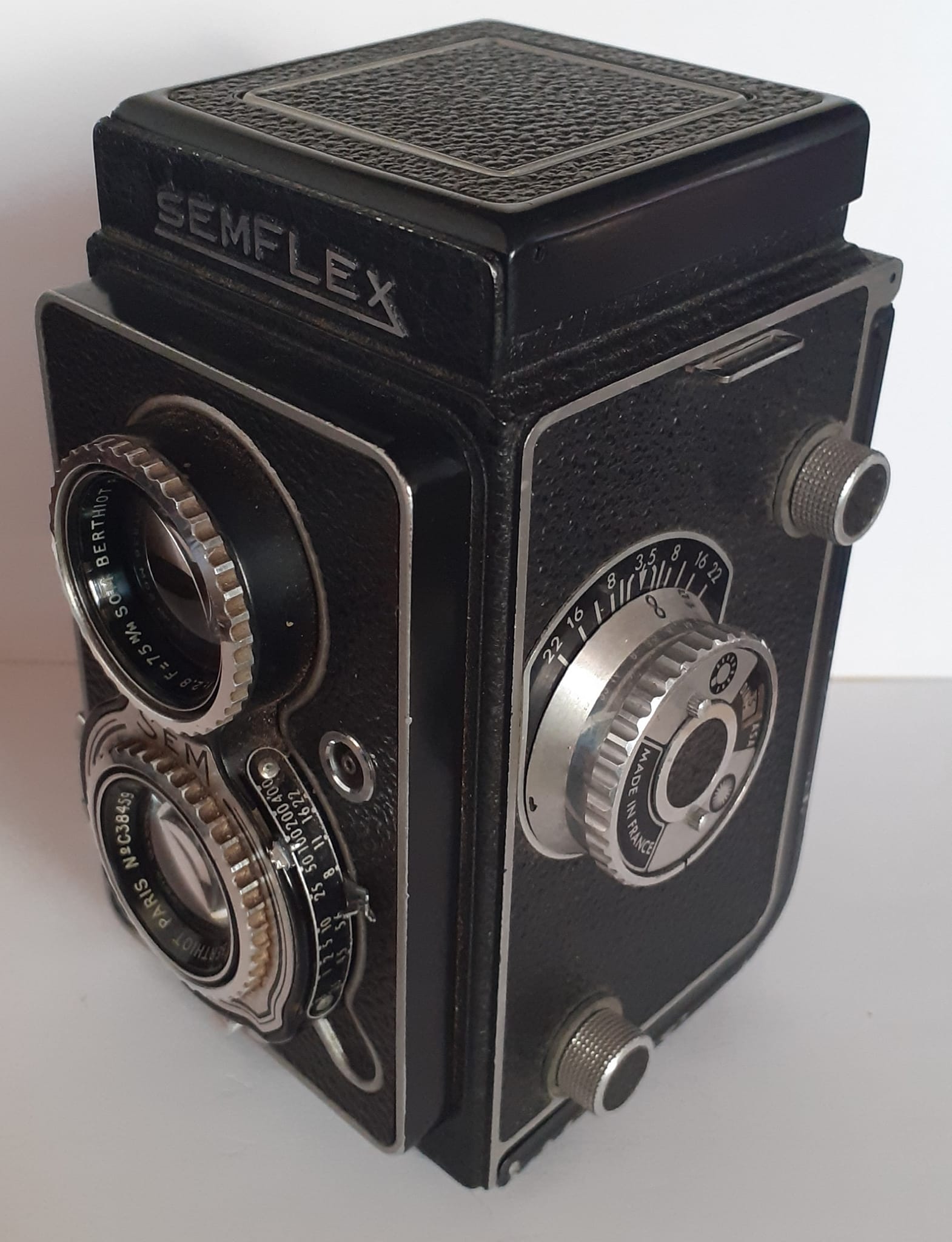 SEM Semflex camera with SOM Berthiot Flor 75mm f/3.5 lens