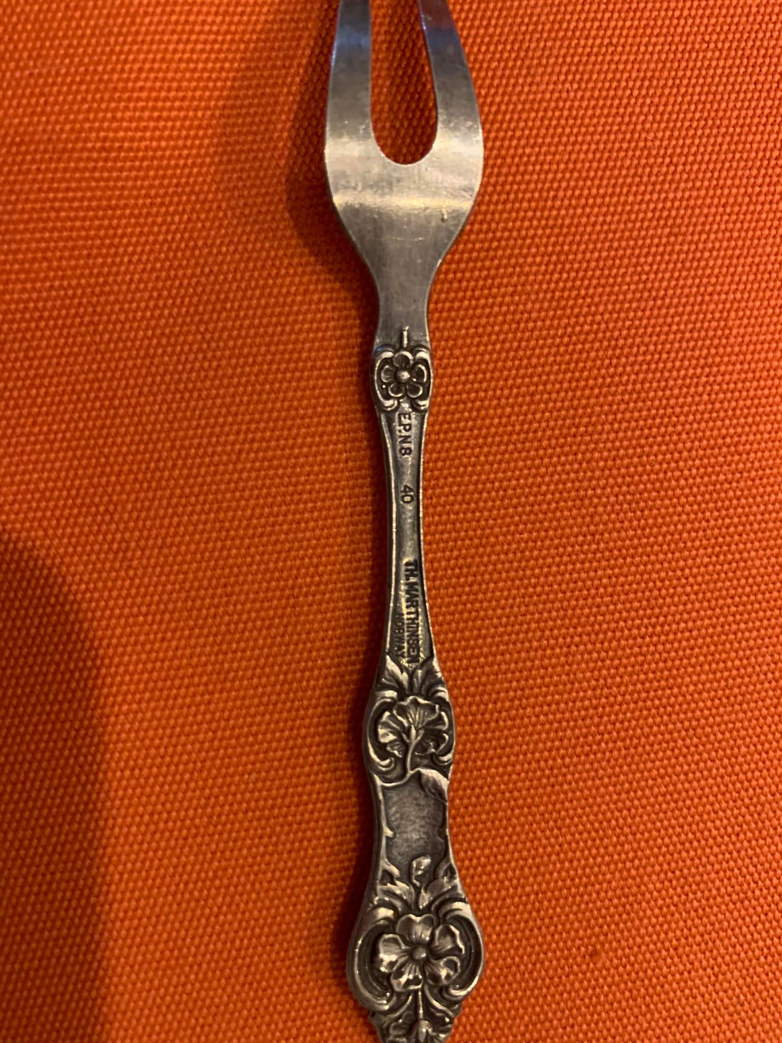 What is the information about TH Marthinsen Norway silverware? display picture 1