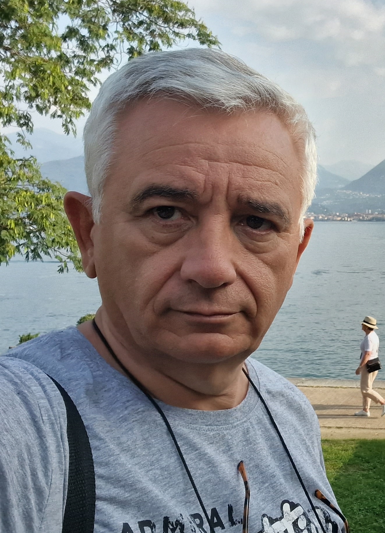 Иван Костов - Какво правят страхливците? Бягат. Някои ще... | Facebook