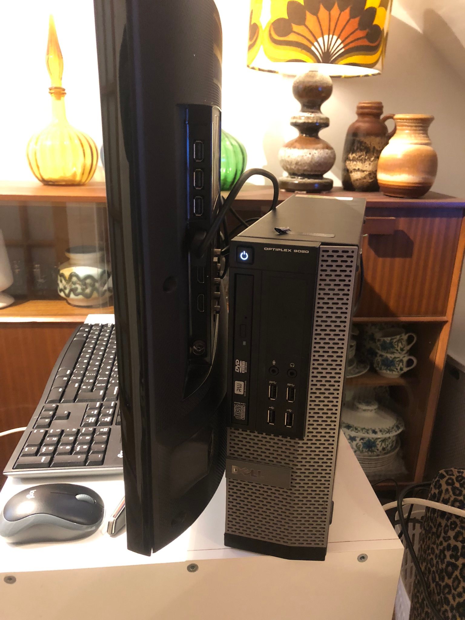 Linux Mint 22.3 desktop on Dell Optiplex 9020