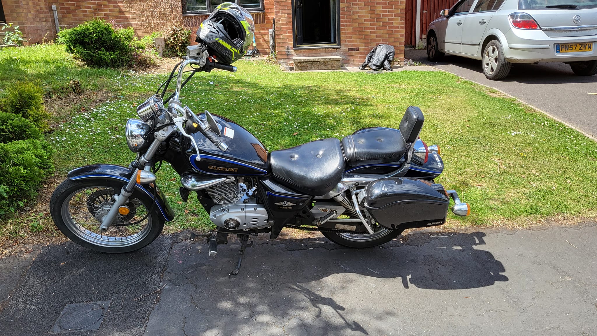 2005 Suzuki GZ 125 HS comfort review