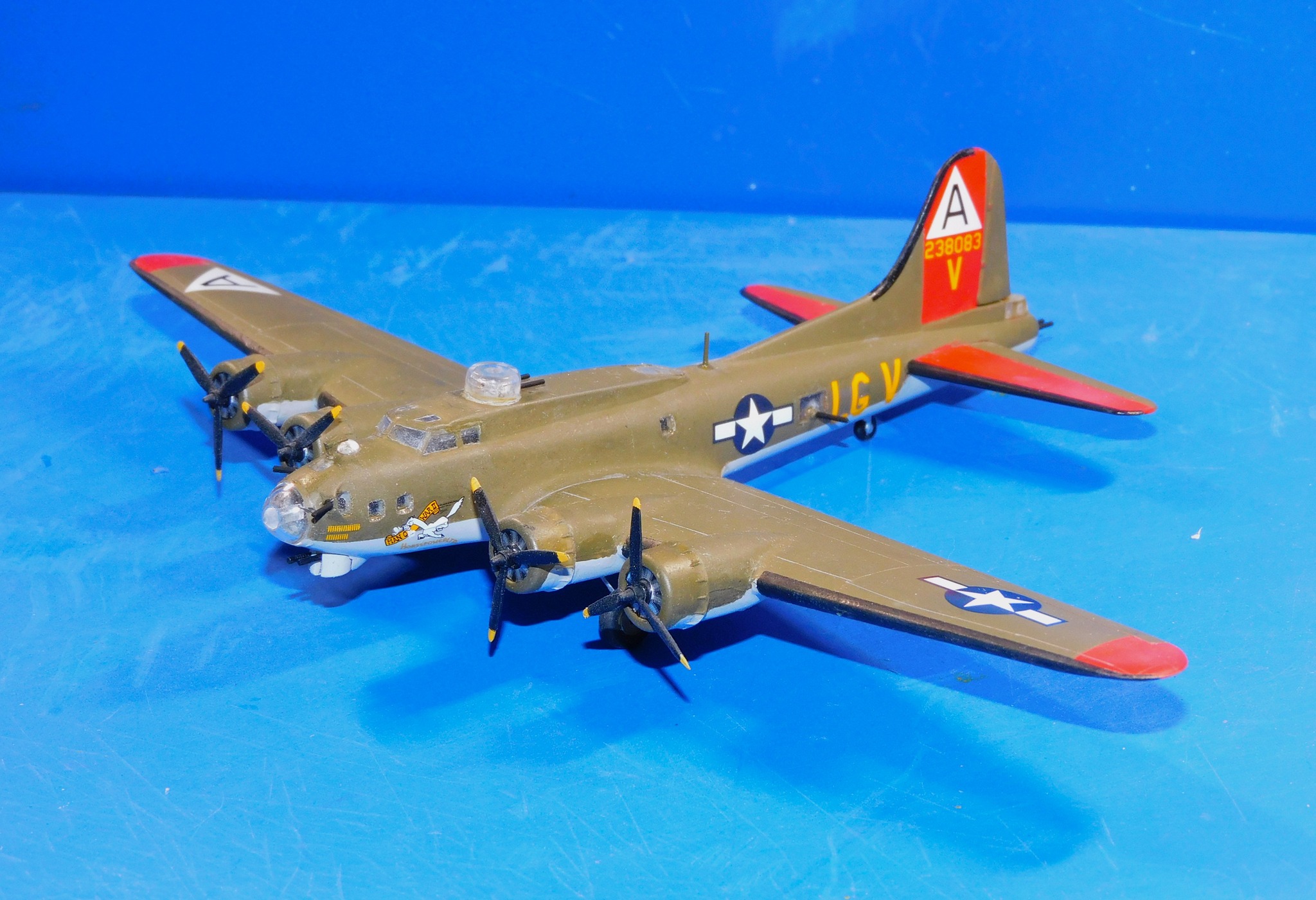 Minicraft 1/144 Boeing 377 Stratocruiser model review
