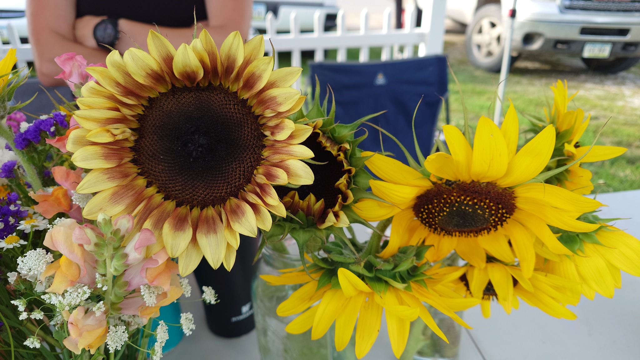 What are favorite sunflower varieties for bouquets with smaller heads?