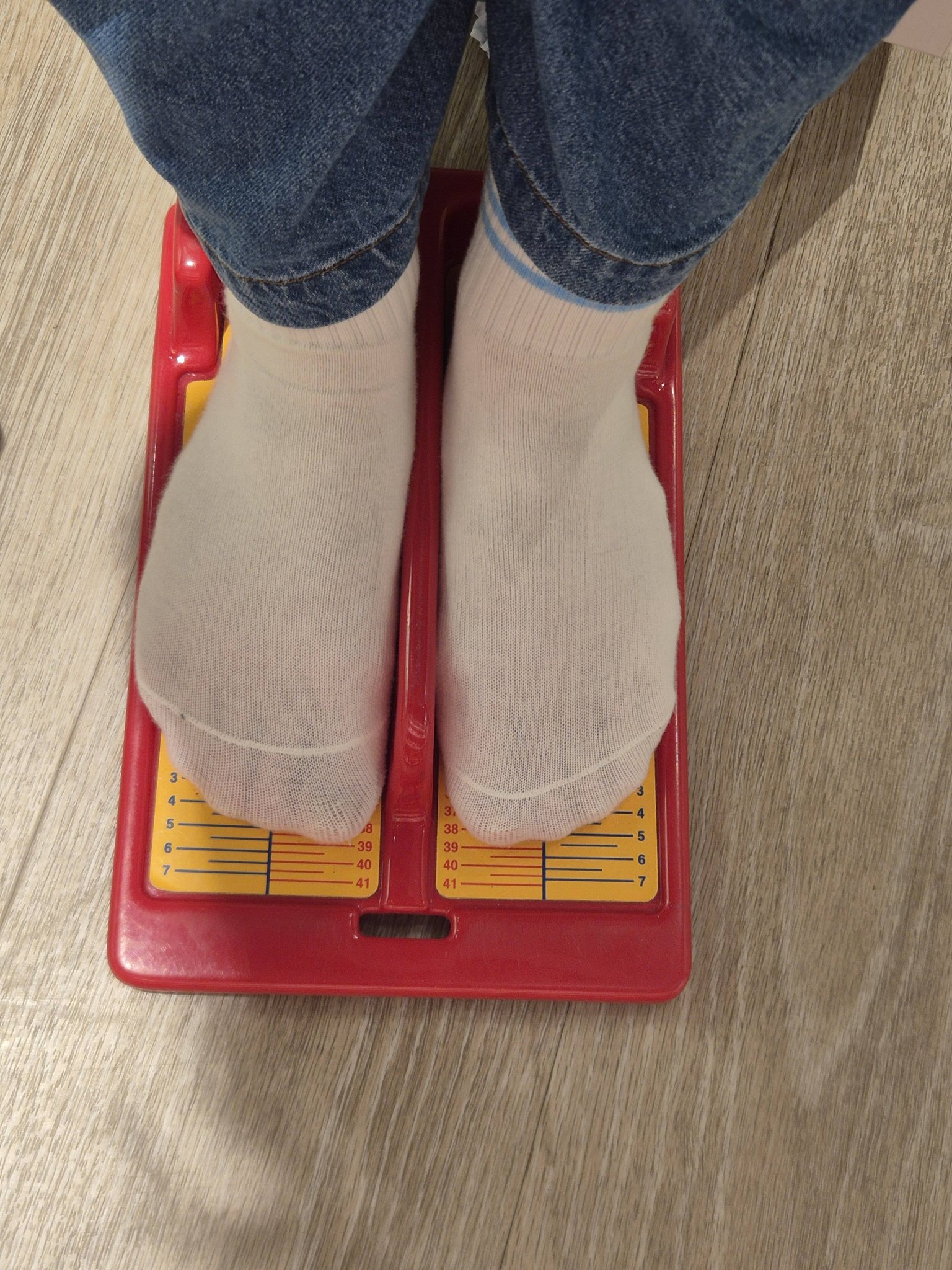 Confused about boot size measurements for ice skating?