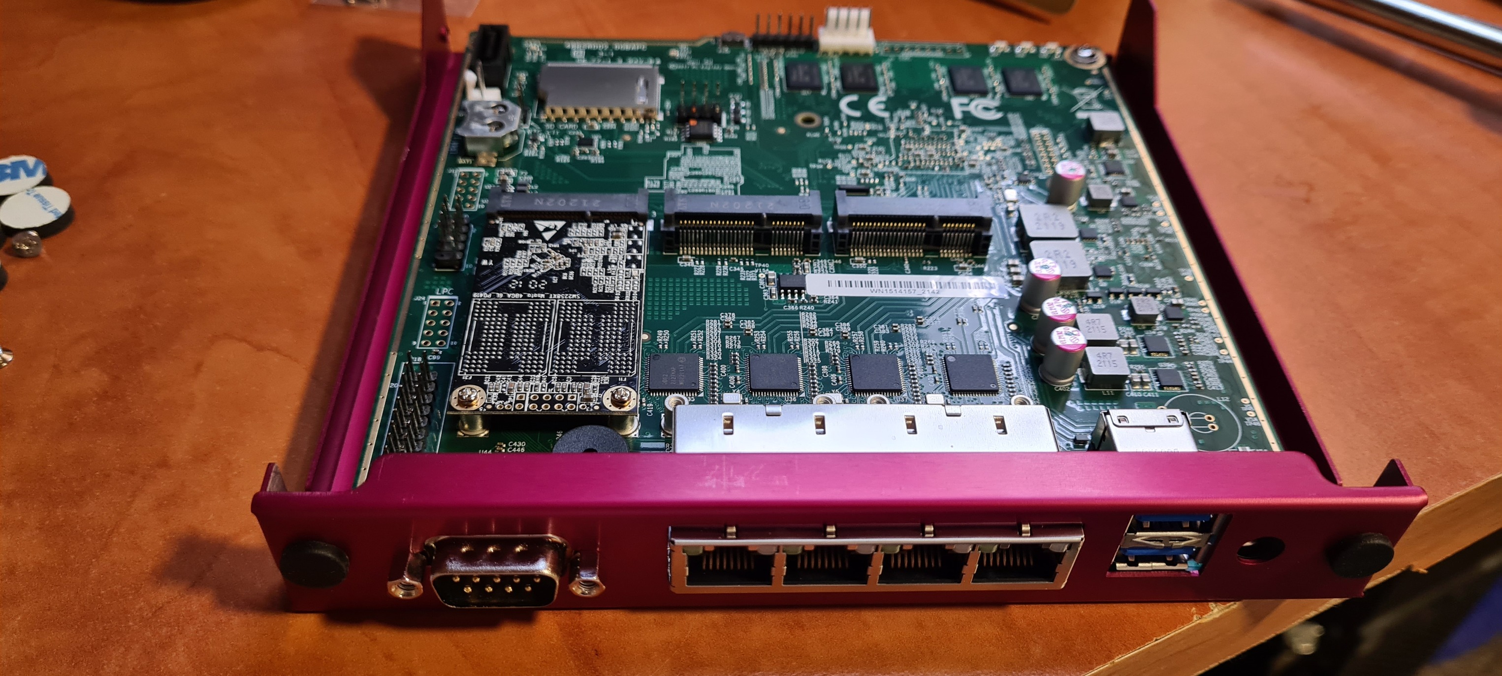 ルーター・ネットワーク機器 (SALE)PCEngines apu4d4 apu2 PC周辺機器 (SALE)PCEngines apu4d4 apu2