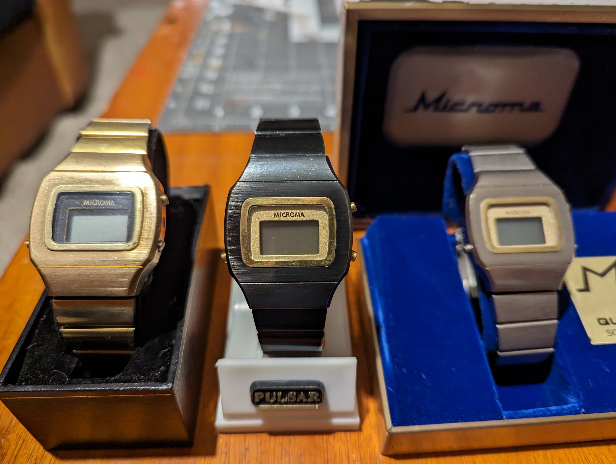レア ブレードランナー MICROMA デジタル液晶腕時計 ブラック 本物