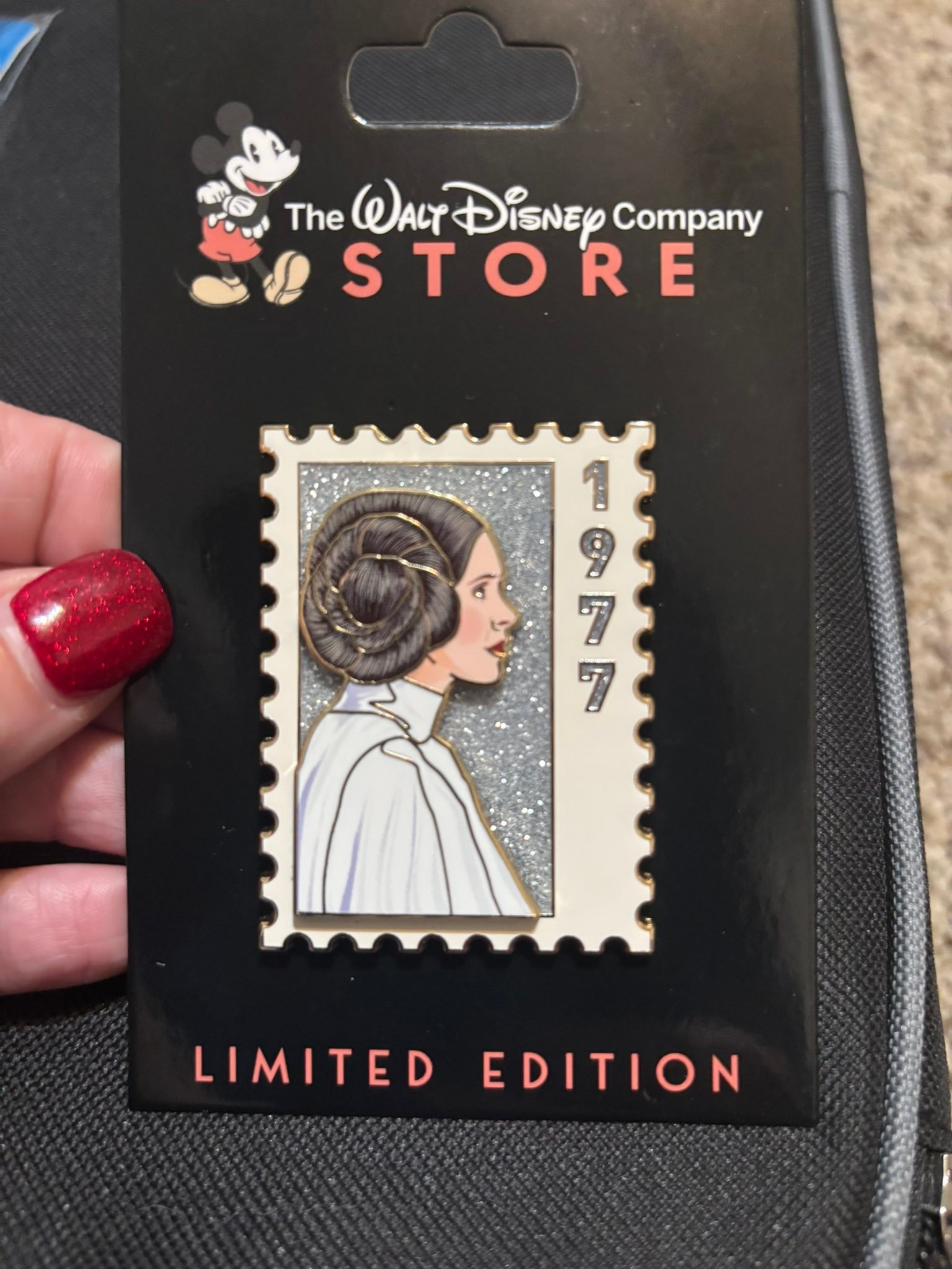 Rare Disney Star Wars Pin WEEKENDS 2010 LE250