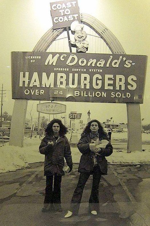 Eddie Van Halen and David Lee Roth spotted in Missouri 1978