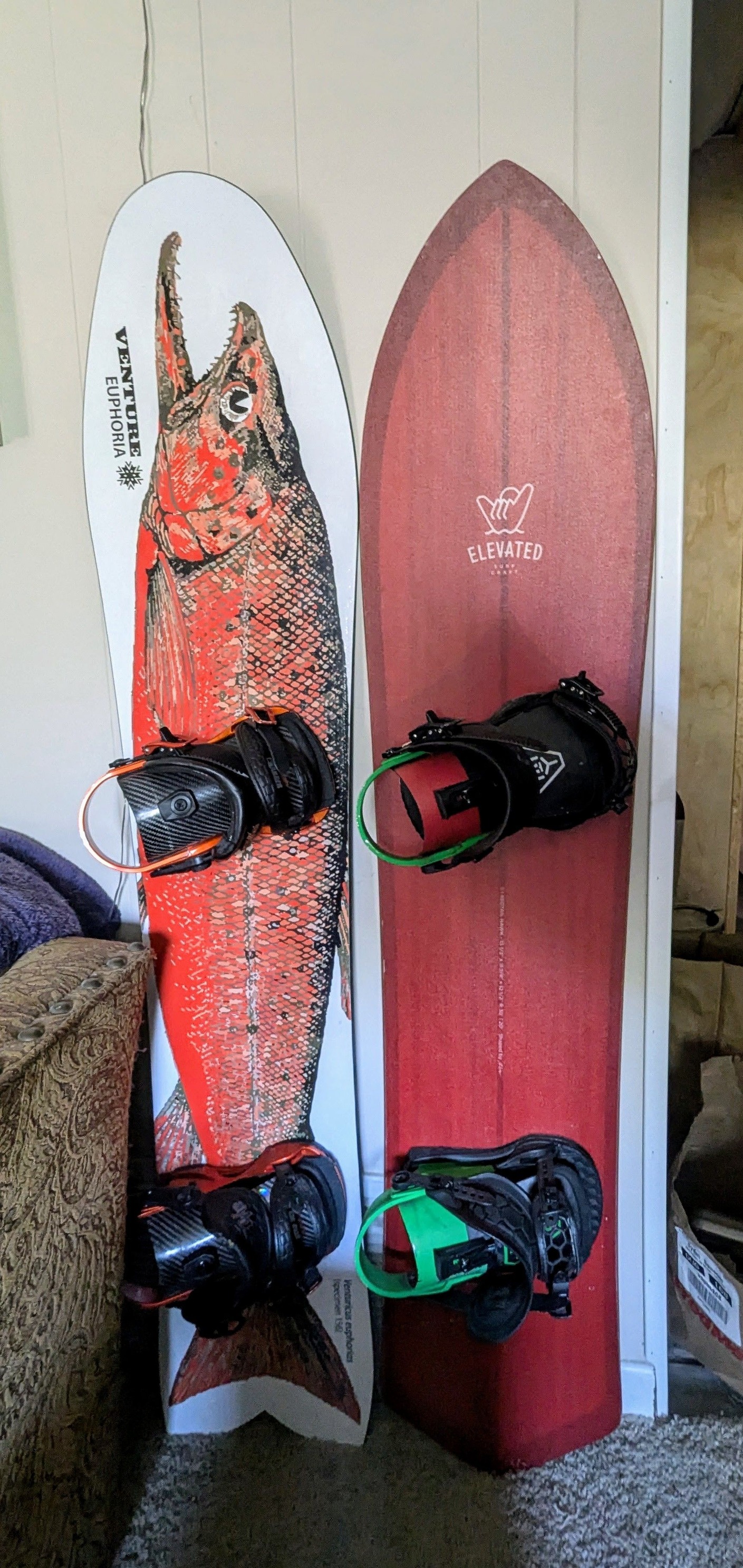 I am tempted to buy a Salomon Dancehaul 157 board. One of the 