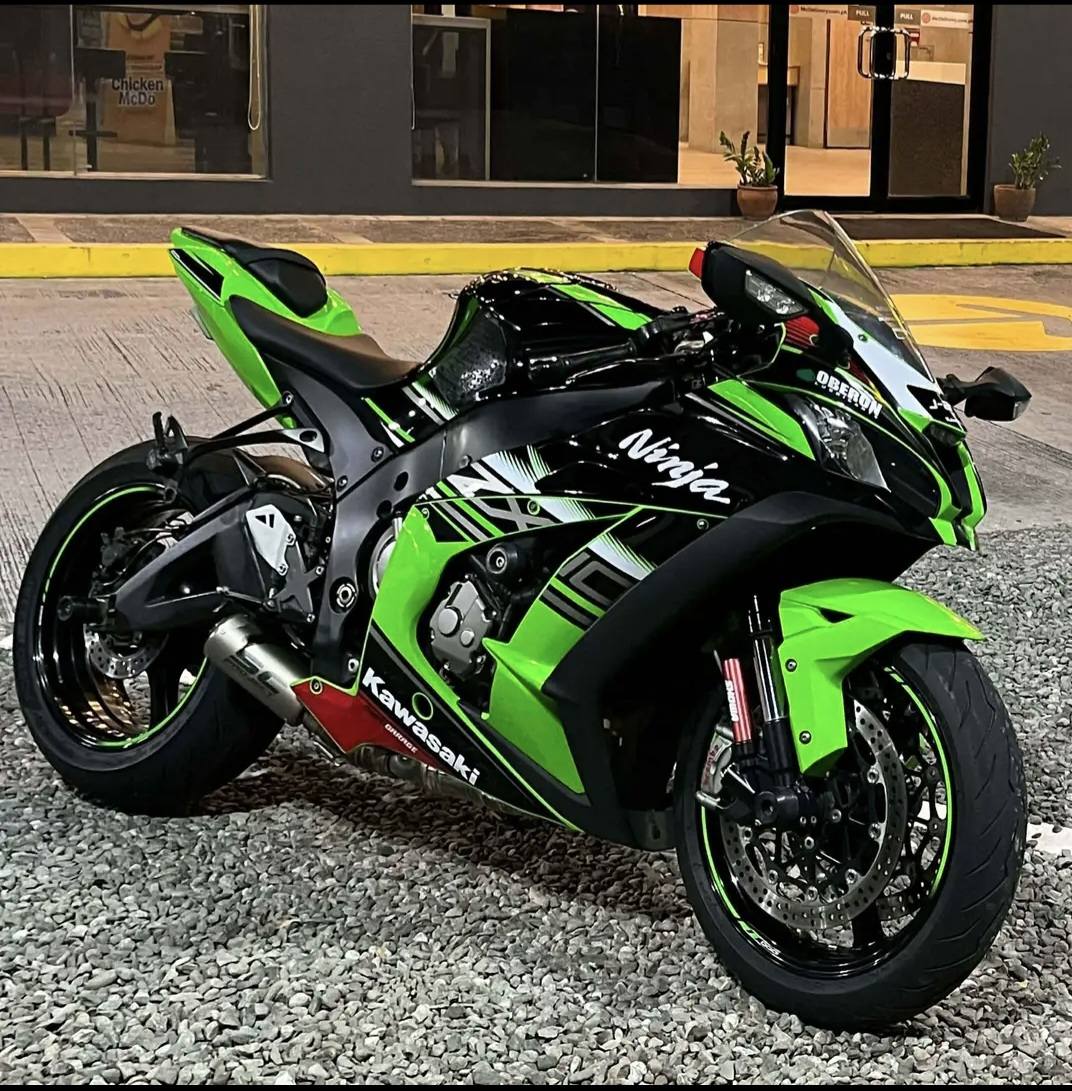 2016 Kawasaki ZX-10R for sale with SC Project exhaust and high