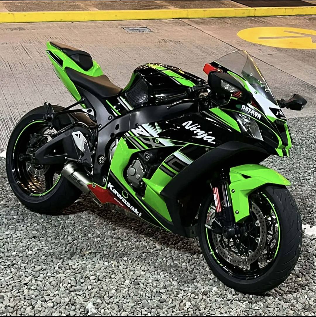 2016 Kawasaki ZX-10R for sale with SC Project exhaust and high