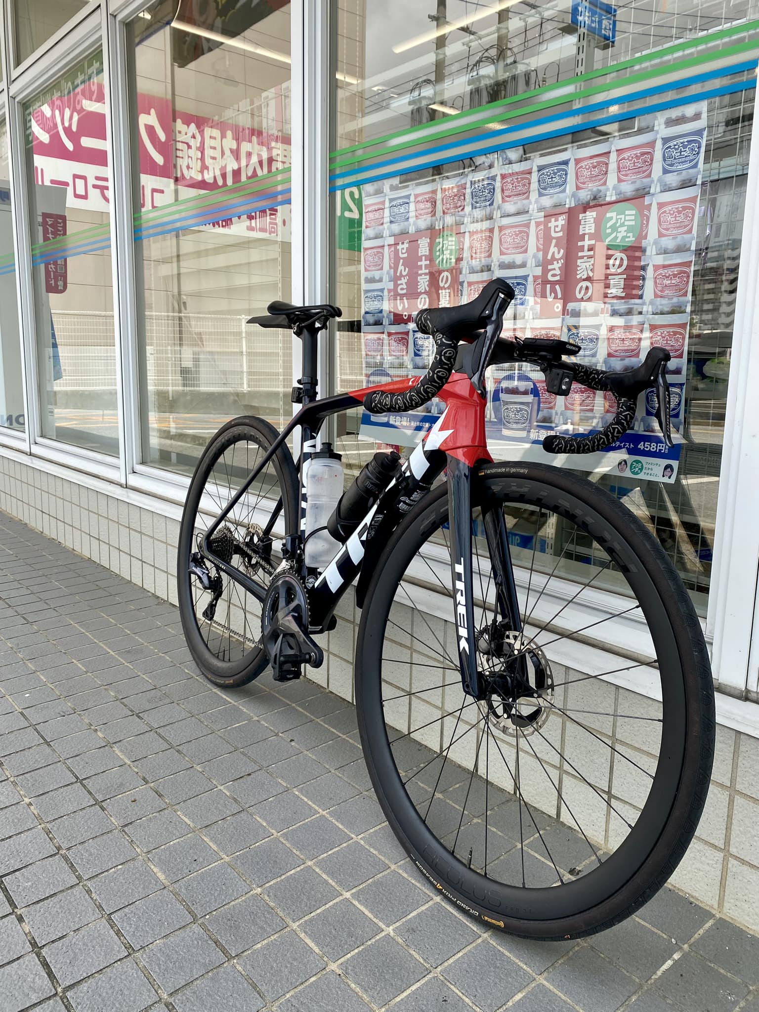 Sharing my Emonda SL 2022 bike. ZIPP NX PICNERN ي