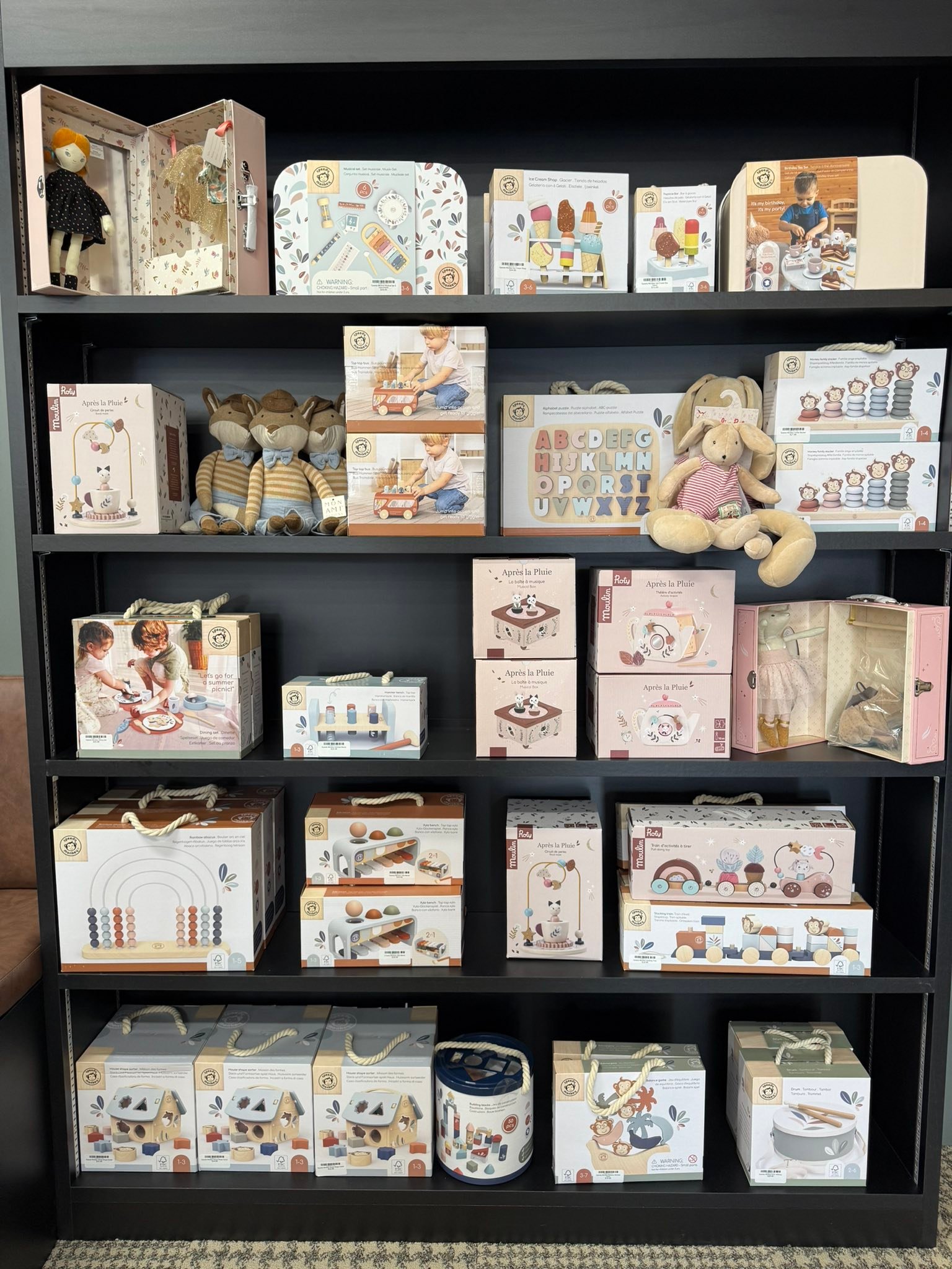 The toy den is open today until 4pm | Yucaipa, CA