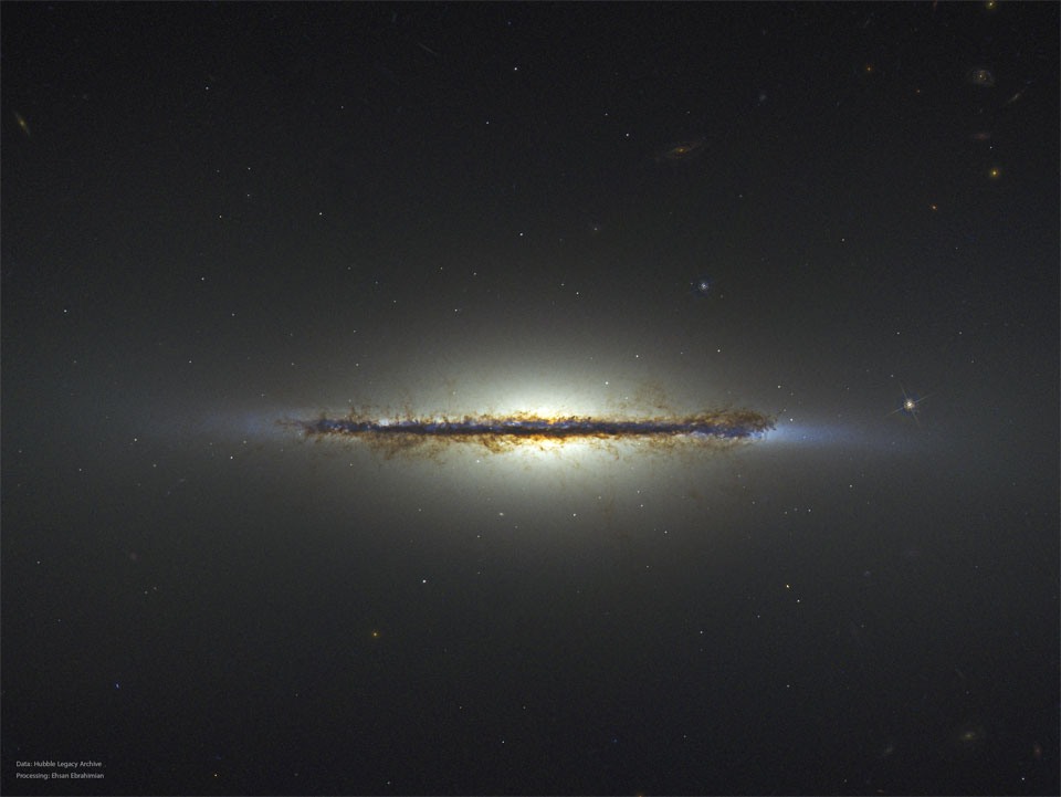 Galaxy Sideways! Meet M102, the Spindle This incredible image