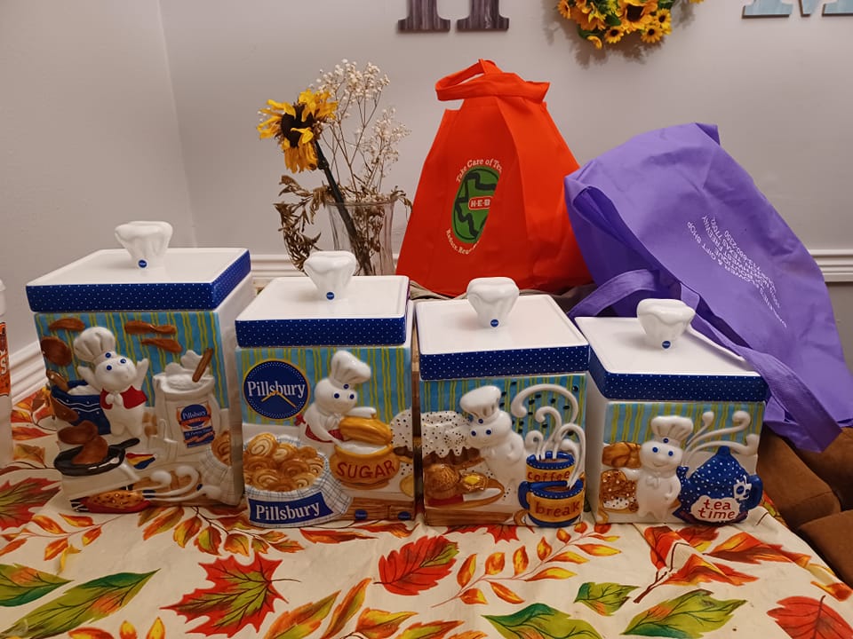 Pillsbury Doughboy canister set found on Facebook Marketplace