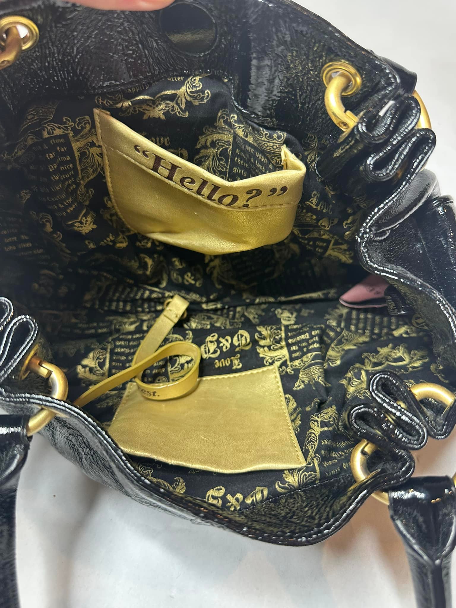 What is the style of this Juicy Couture bag from 2008?