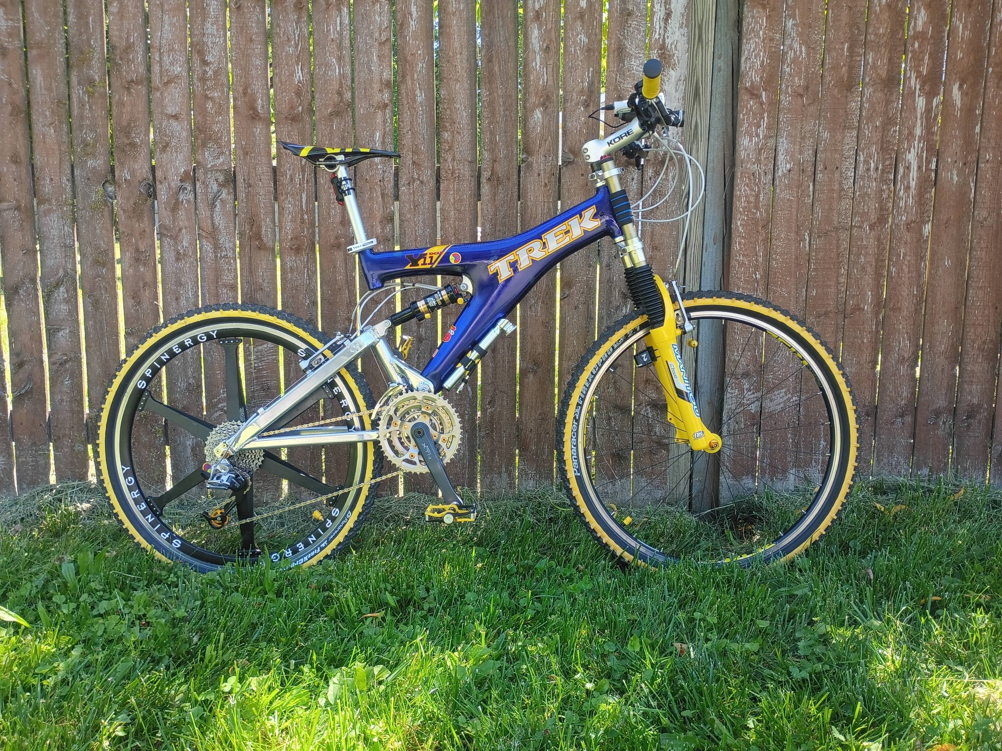 1997 Trek Y11 OCLV carbon fiber mountain bike with custom decals