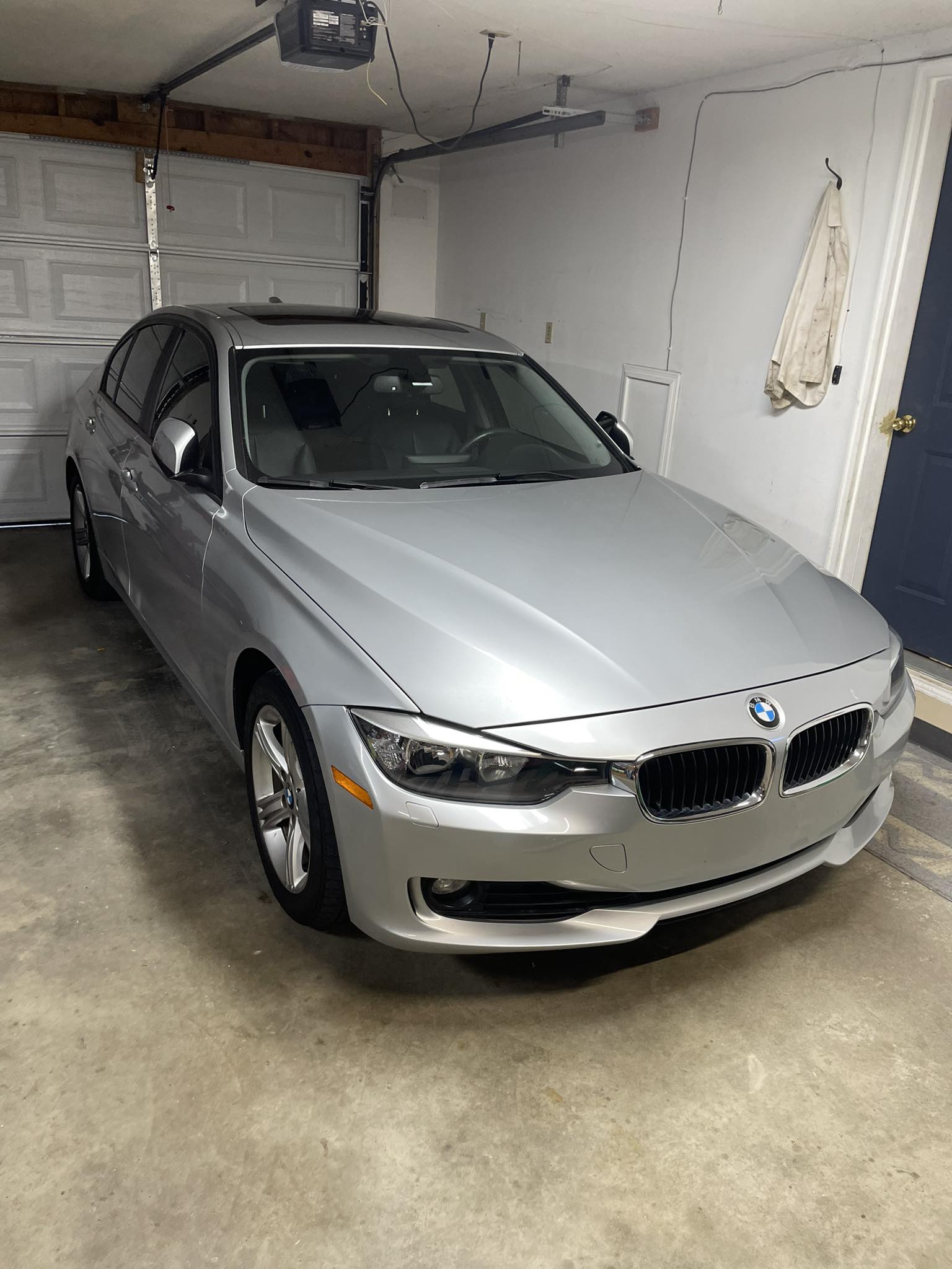 This screen came from a 2012 328i but will fit several different 