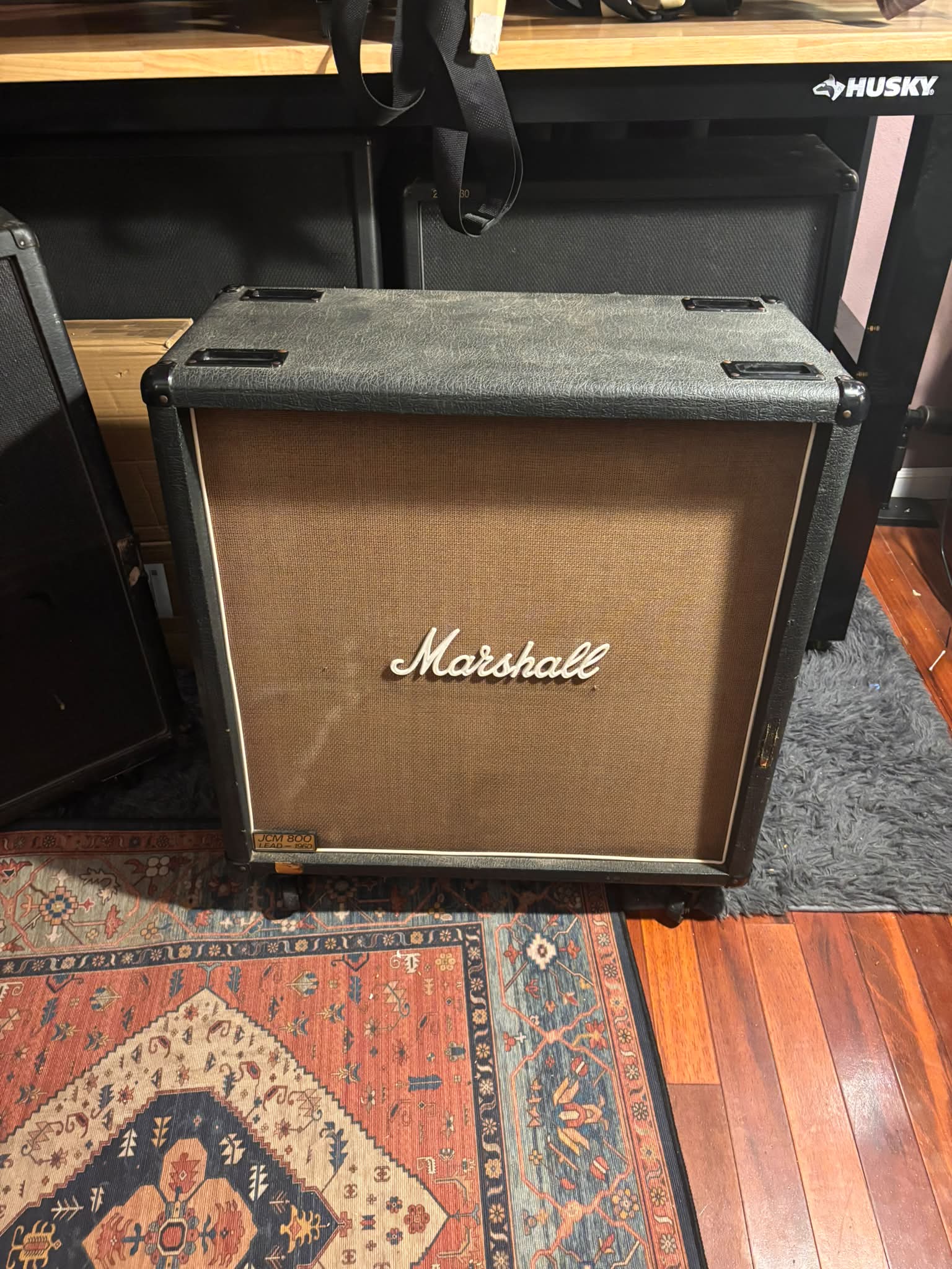 Here we have a G12-65 loaded Fatbaby 1x12 with a Ceriatone JM
