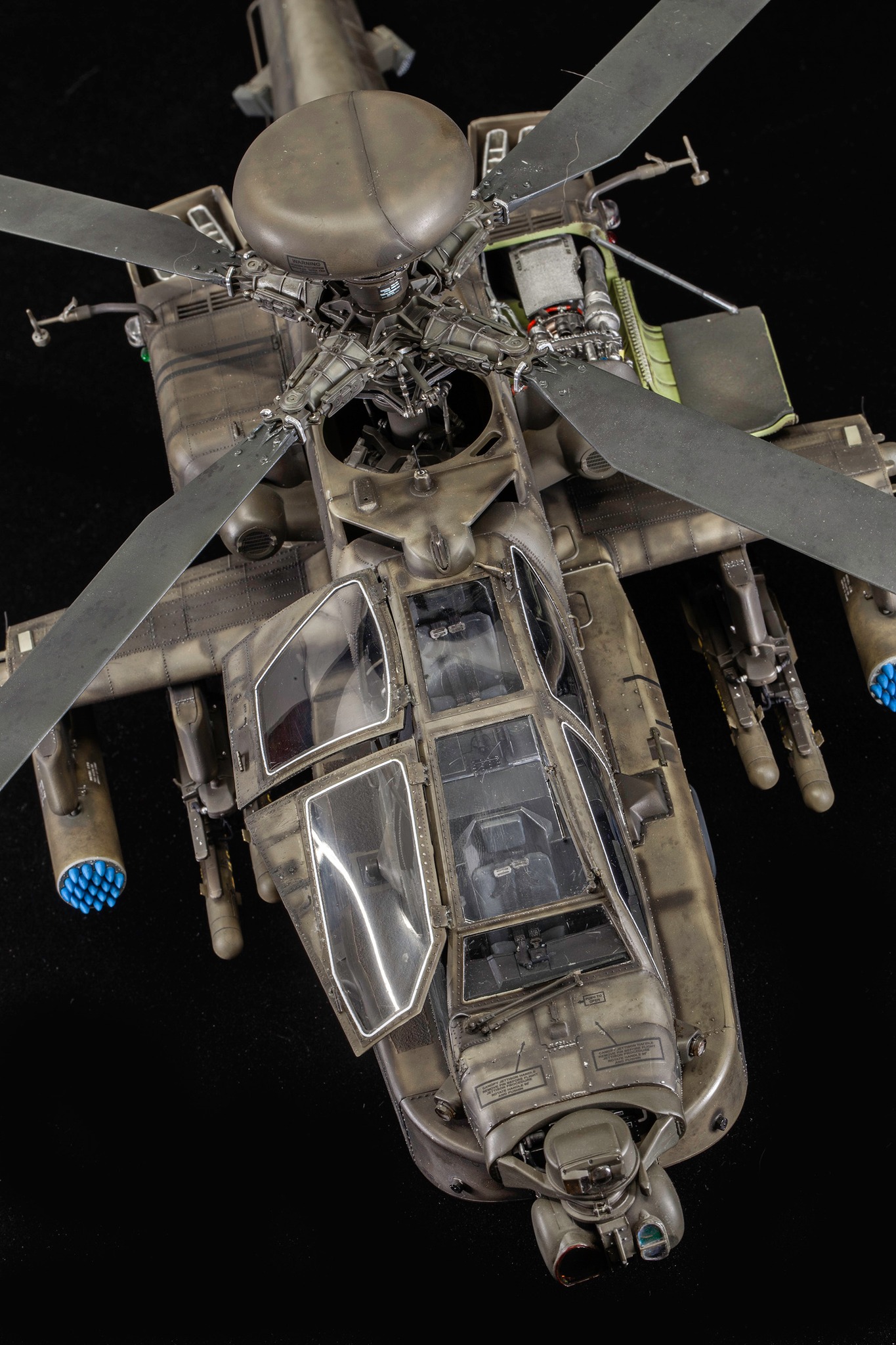 FINISHED, APACHE AH-64D LONGBOW 1/35 from TAKOM