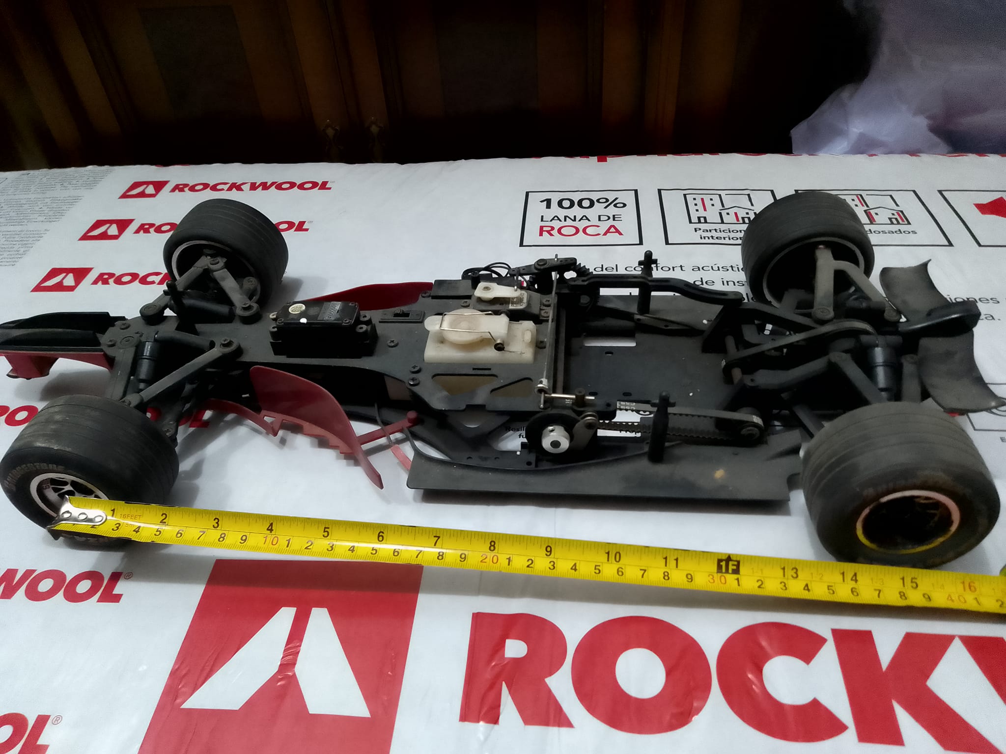 DeAgostini Kyosho F2004 1/8 Diagram