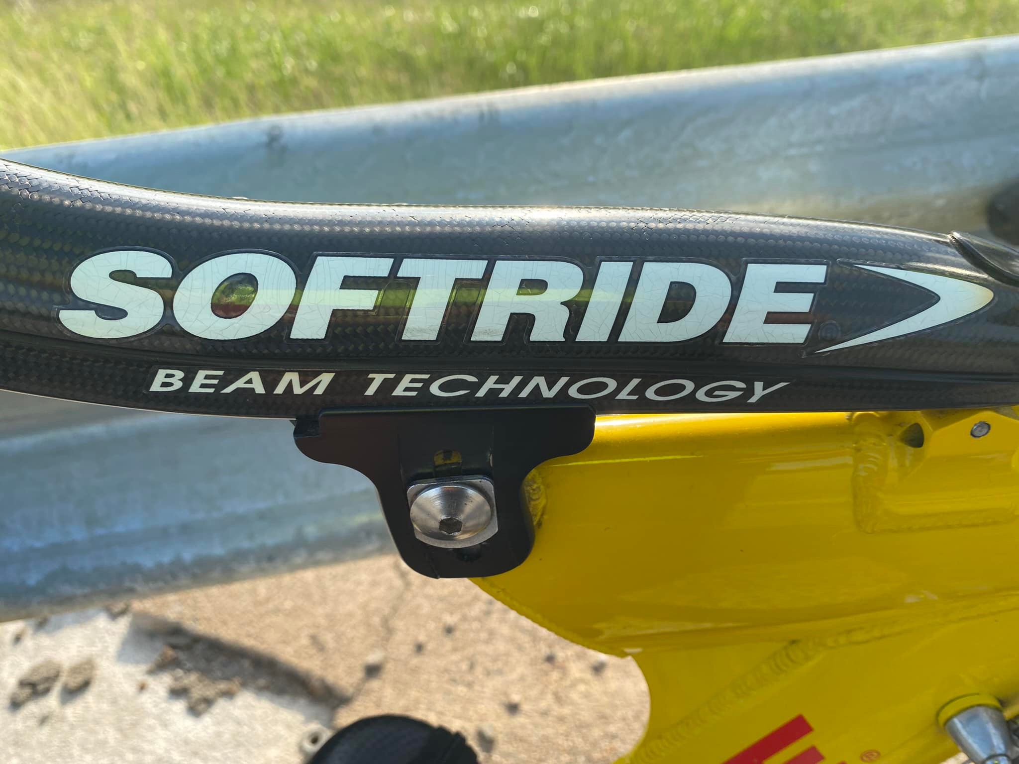 Mid 90's Softride Powerwing 8-speed Ultegra tricolor road bike
