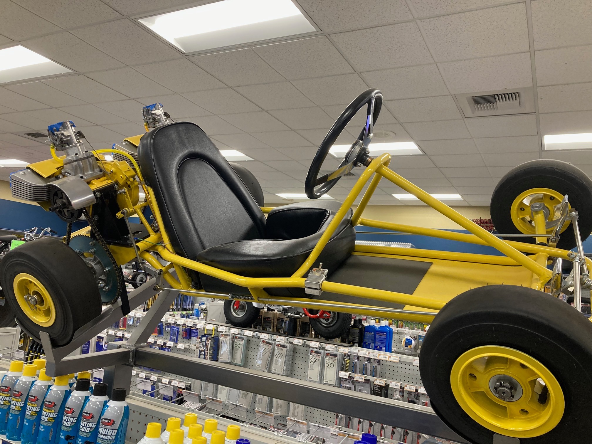 TninoFull-Drive2 Vintage Cream ！ Vintage racing cart with twin McCulloch MC-10's at local car parts