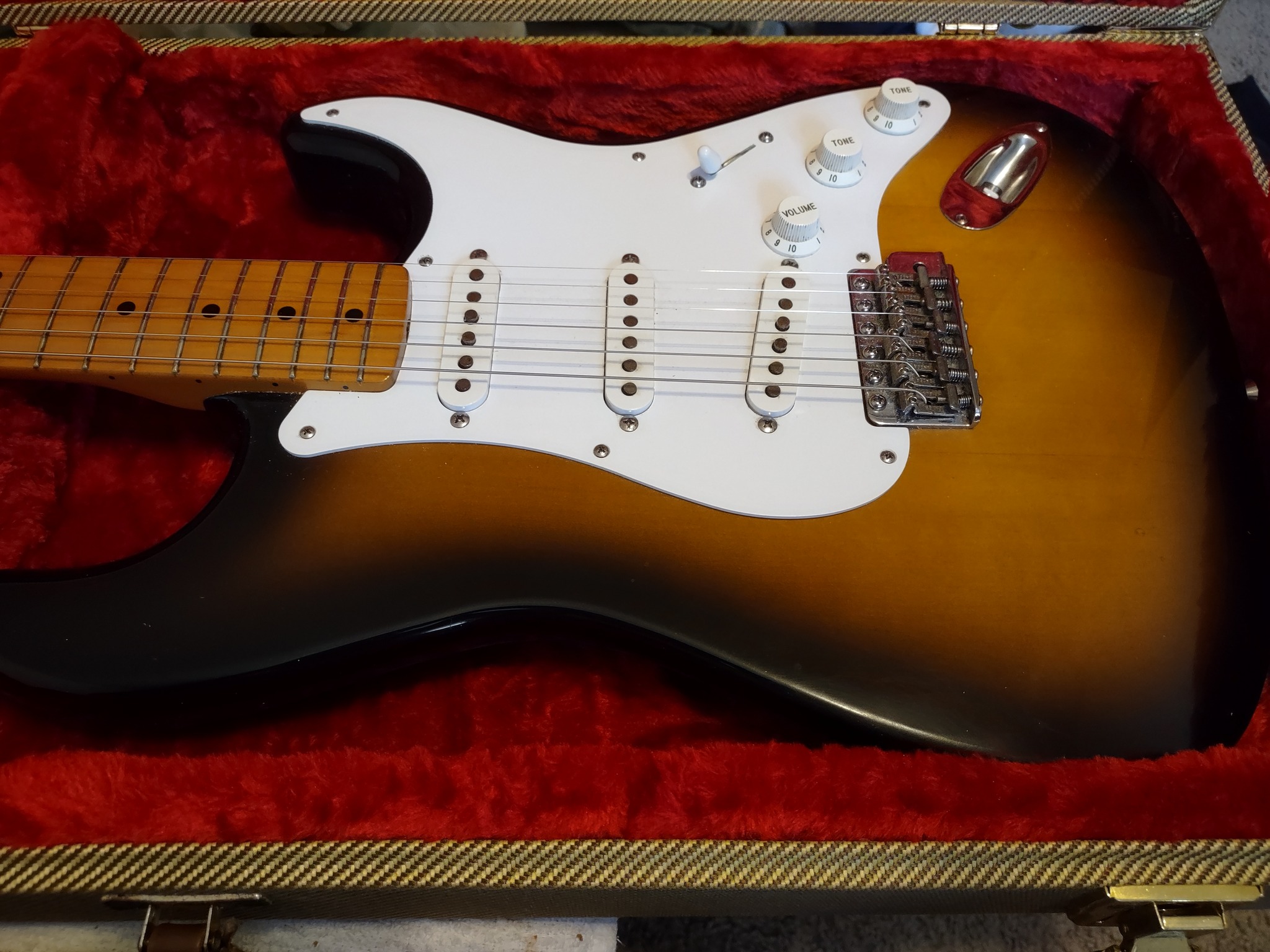 What's the difference between ST-57 and ST-362 CIJ guitars?