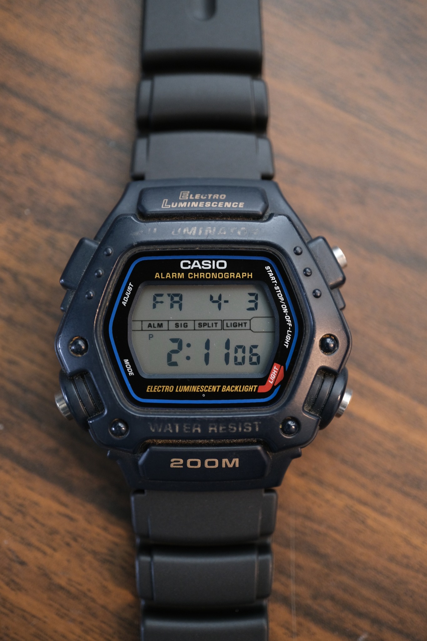 Rare Casio DW-290 watch with blue line and gold font