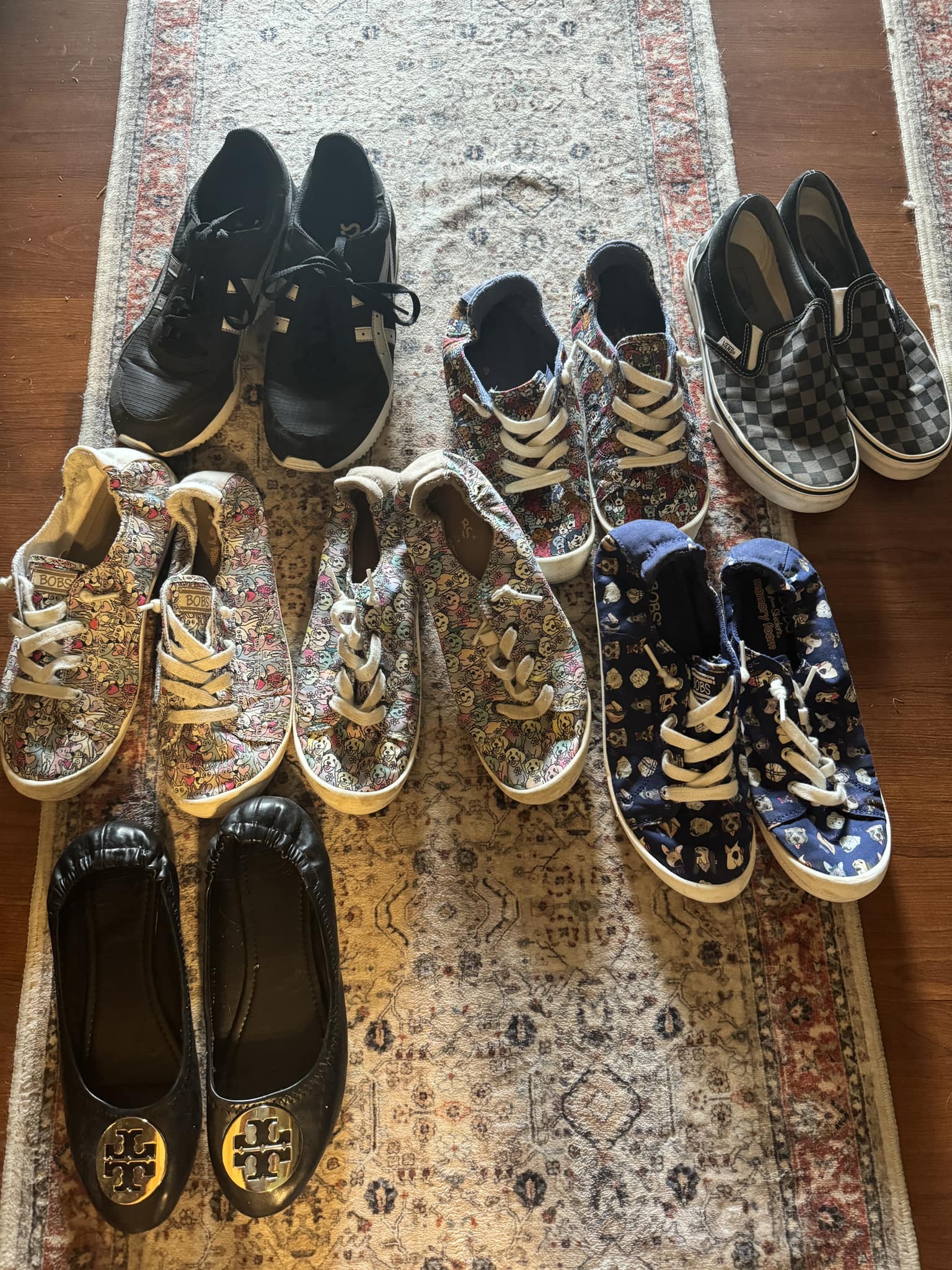 Mostly size 10 1 10.5 2 9.5 All for 1000$ meet up ✓🤝
