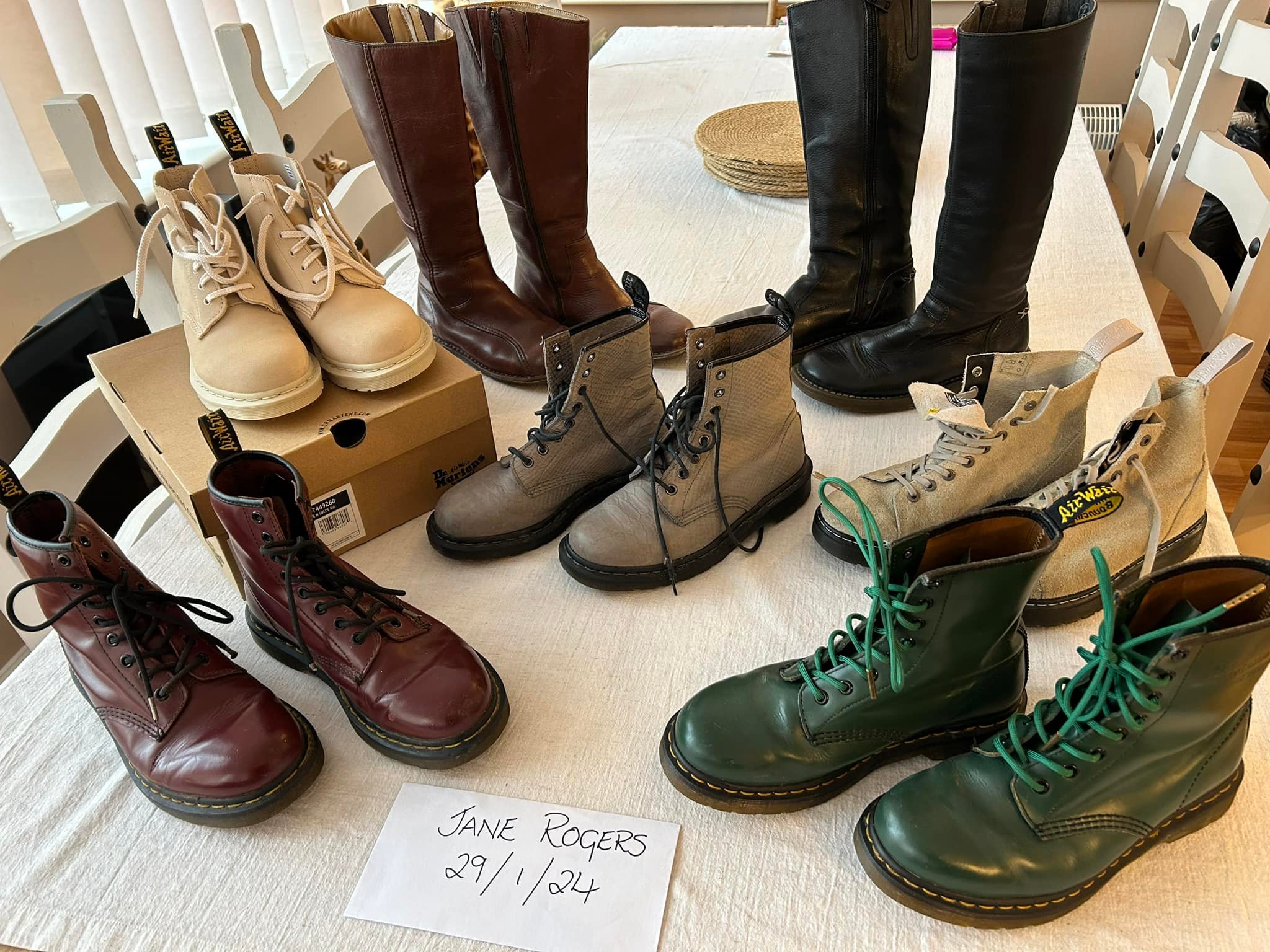 wts! BOOTS DANNER MEDALLION LACE UP BOOTS size on tag: 8.5