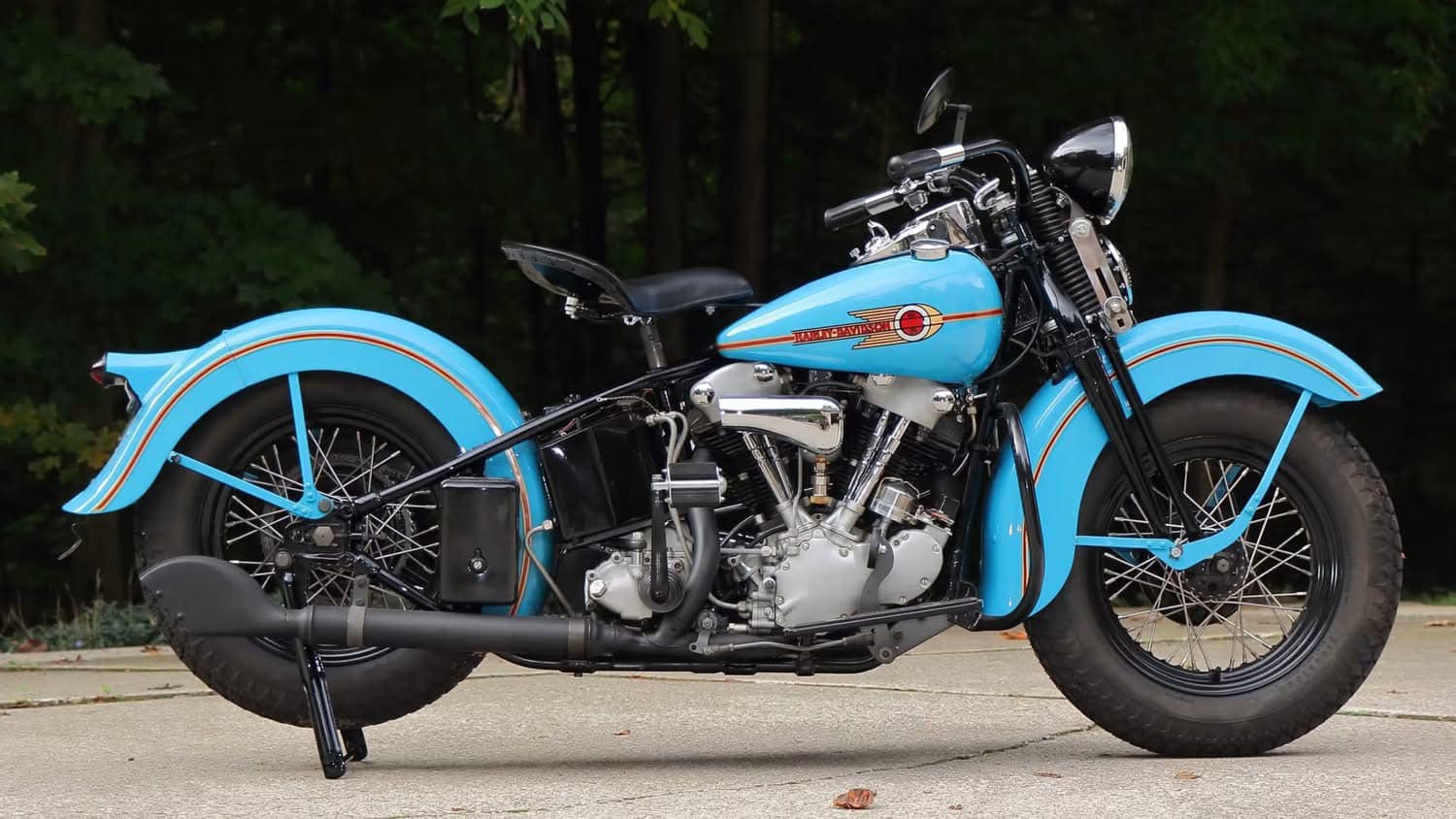 Restored, iconic, and unmistakably Harley 🏍️ This 1938