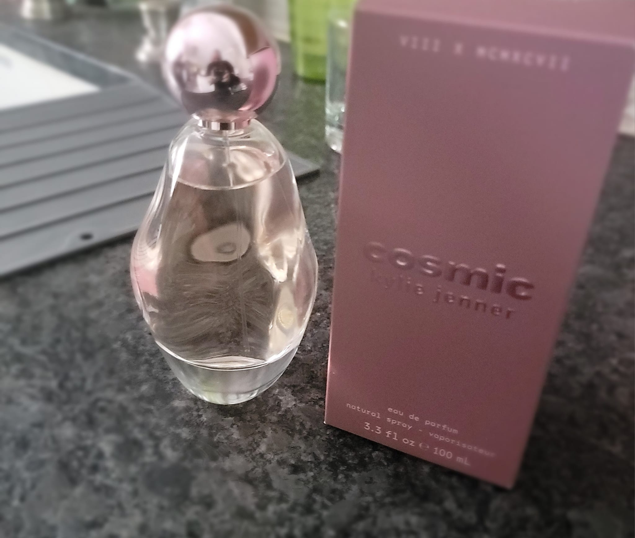 Kylie Jenner by KKW FRAGRANCE Pink Lips is a solar coconut floral