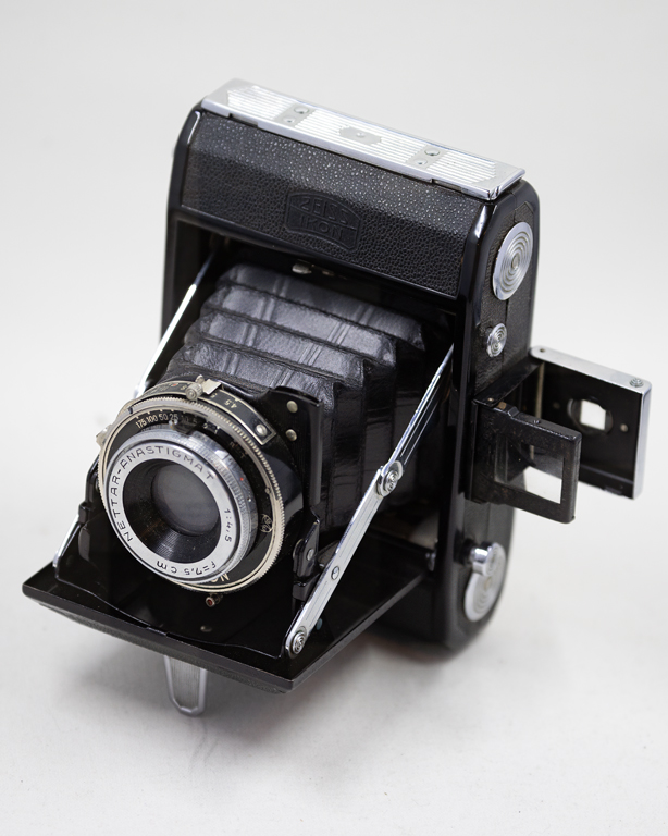クラシックカメラ●ZEISS IKON ●ツアイスイコン515 ●蛇腹カメラ 1938 Zeiss-Ikon 515 120 film camera review