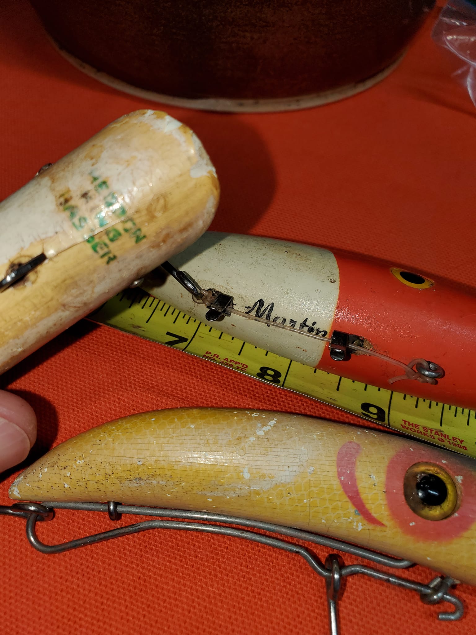 fish speaker lucky lure Finder | V PRO+ trout bait product type:walnut on linen shadowbox Fishing rod stand : A downsized option from
